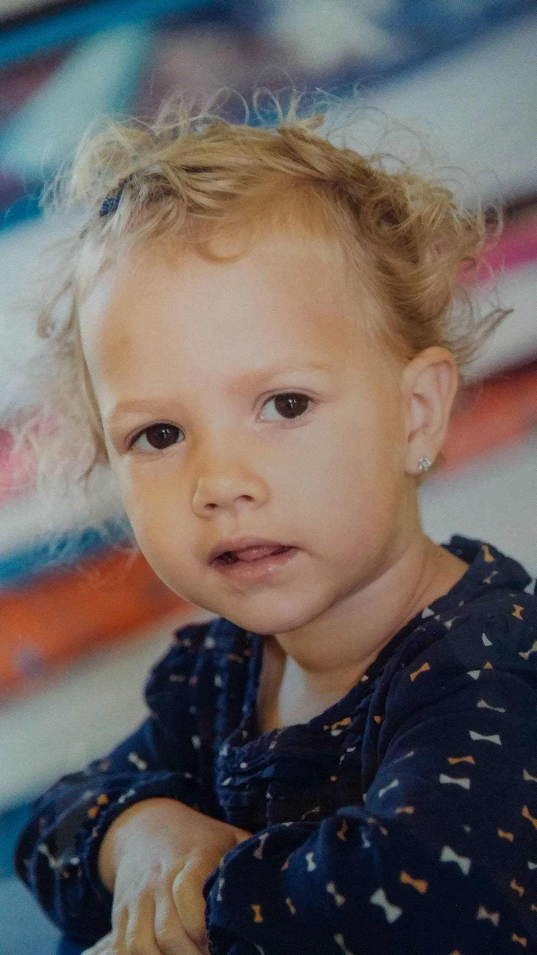 Axelle a rejoint le concours — aidez-le/la à gagner de superbes lots ! blond, boy, cheek, child, child_model, chin, eye, face, forehead, girl, hair, hairstyle, head, human_hair_color, infant, iris, person, portrait_photography, skin, smile