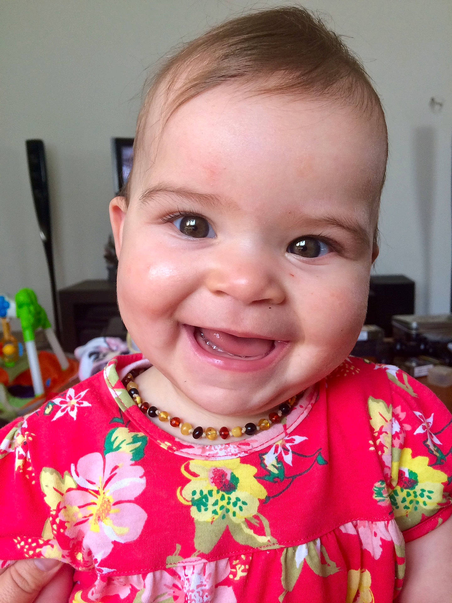 Séléna a rejoint le concours — aidez-le/la à gagner de superbes lots ! cheek, child, chin, day, ear, eyebrow, face, facial_expression, forehead, girl, hairstyle, head, infant, joy, lip, nose, person, pink, skin, smile