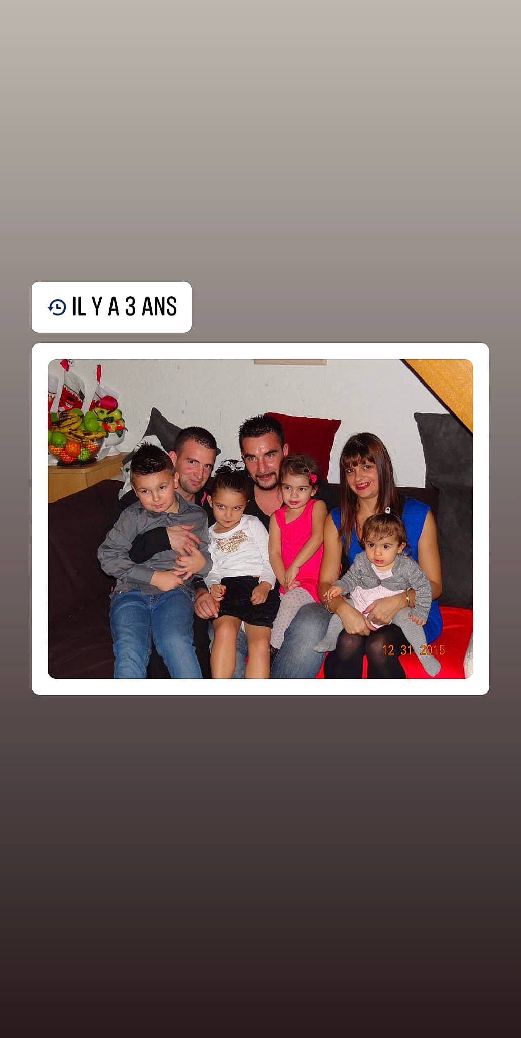 Lyanashanalouna a rejoint le concours — aidez-le/la à gagner de superbes lots ! art, community, event, family, fun, joy, leisure, people, person, photograph, photography, room, snapshot, team, text, youth