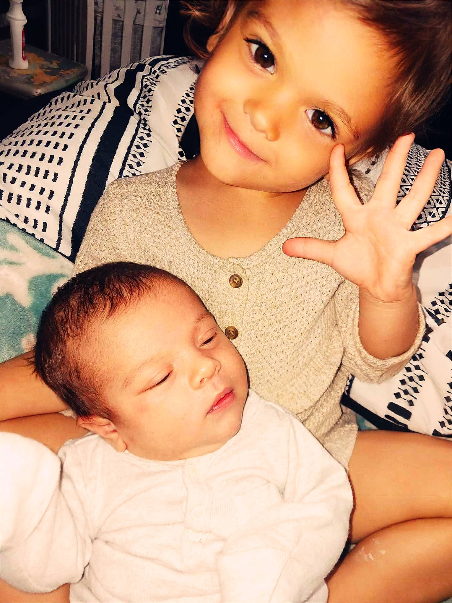 Jonathan is registered to the contest to win money with this photo: cheek, chin, comfort, eye, facial_expression, finger, gesture, hairstyle, happy, human, interaction, joy, lip, mouth, muscle, nose, organ, person, photograph, skin