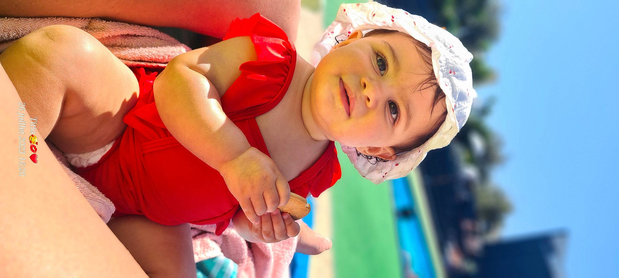 Jaya participe au concours pour gagner de l'argent avec cette photo : baby, child, event, fun, happy, headwear, laugh, leisure, person, play, portrait_photography, recreation, shorts, smile, thigh, toddler, tradition, vacation