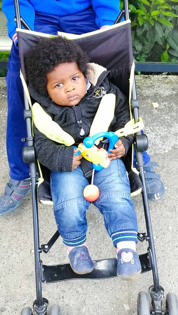 Sonagnon a rejoint le concours — aidez-le/la à gagner de superbes lots ! baby_carriage, baby_products, child, person, product, toddler