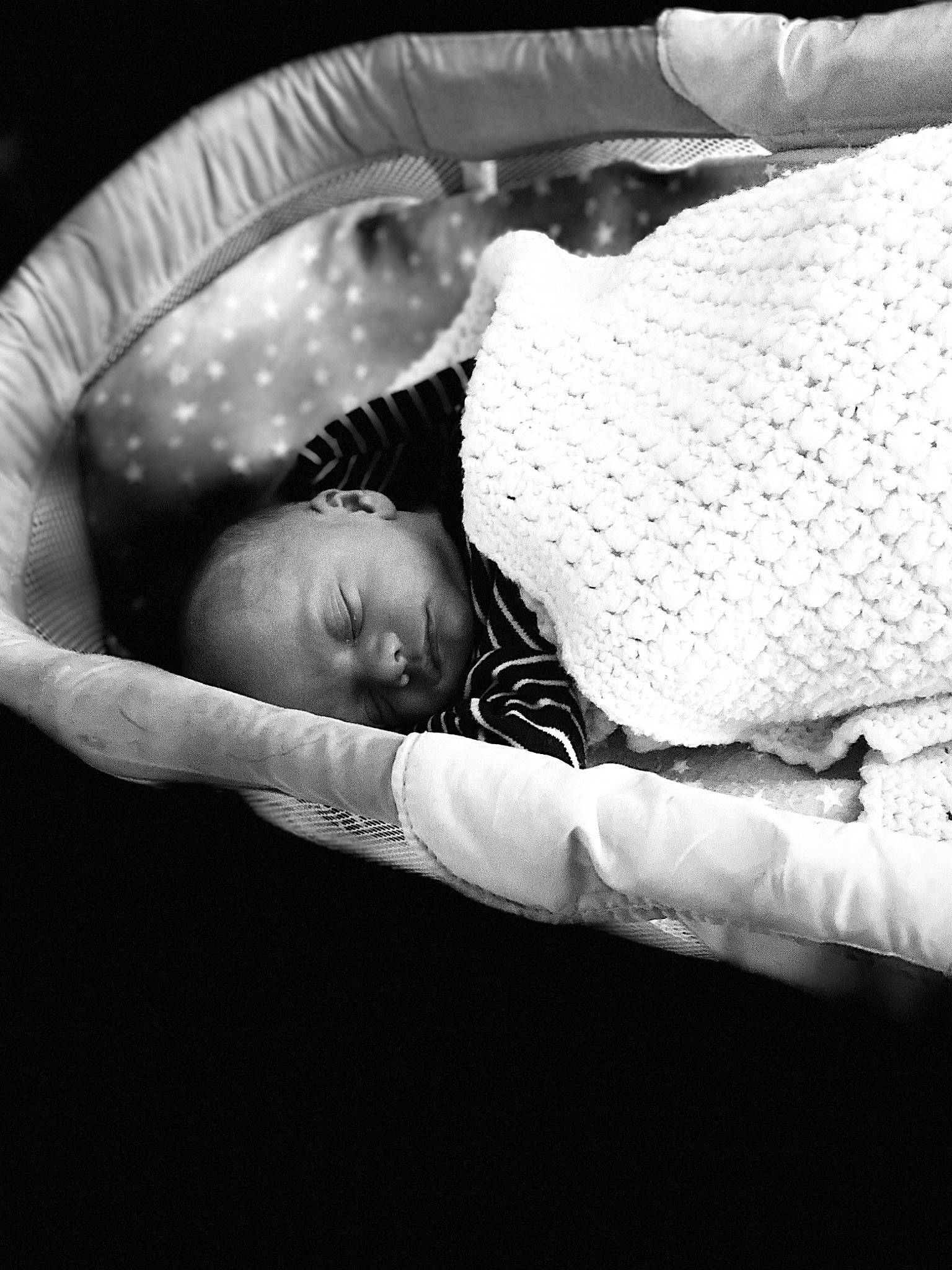 Braylin is registered to the contest to win money with this photo: arm, baby, birth, black, black_and_white, child, elbow, hand, monochrome, monochrome_photography, person, photograph, photography, sleep, stock_photography, style, white