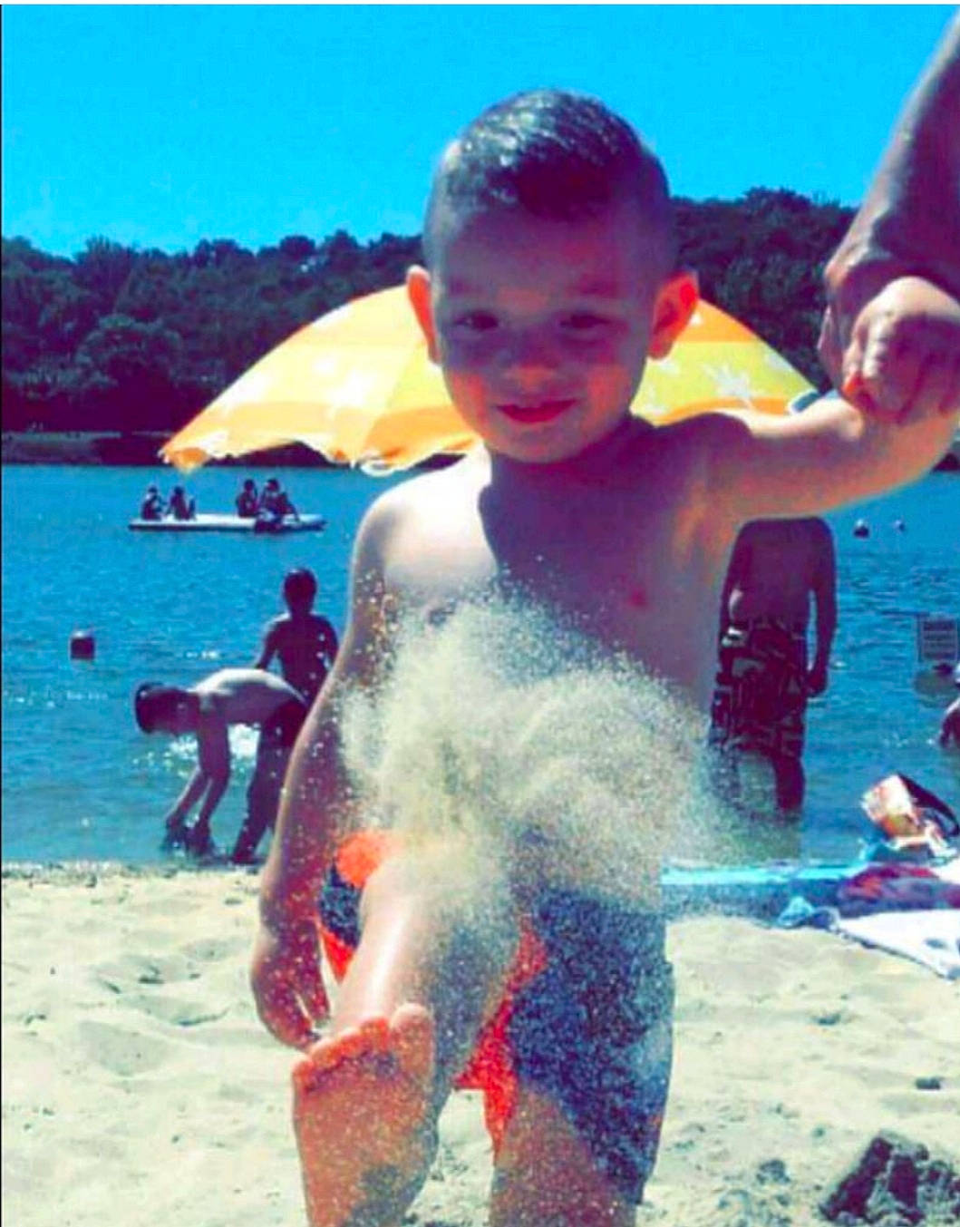 Saylan a rejoint le concours — aidez-le/la à gagner de superbes lots ! cool, fun, leisure, male, muscle, person, recreation, summer, vacation, water