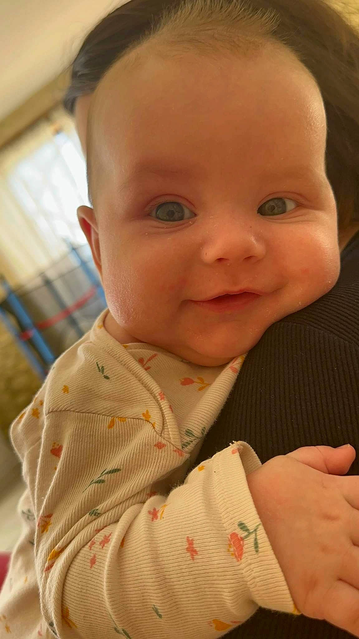 Baptiste participe au concours pour gagner de l'argent avec cette photo : baby, baby_toddler_clothing, cheek, child, chin, collar, comfort, eyebrow, eyelash, gesture, iris, joy, lip, mouth, nose, person, skin, sleeve, smile, standing