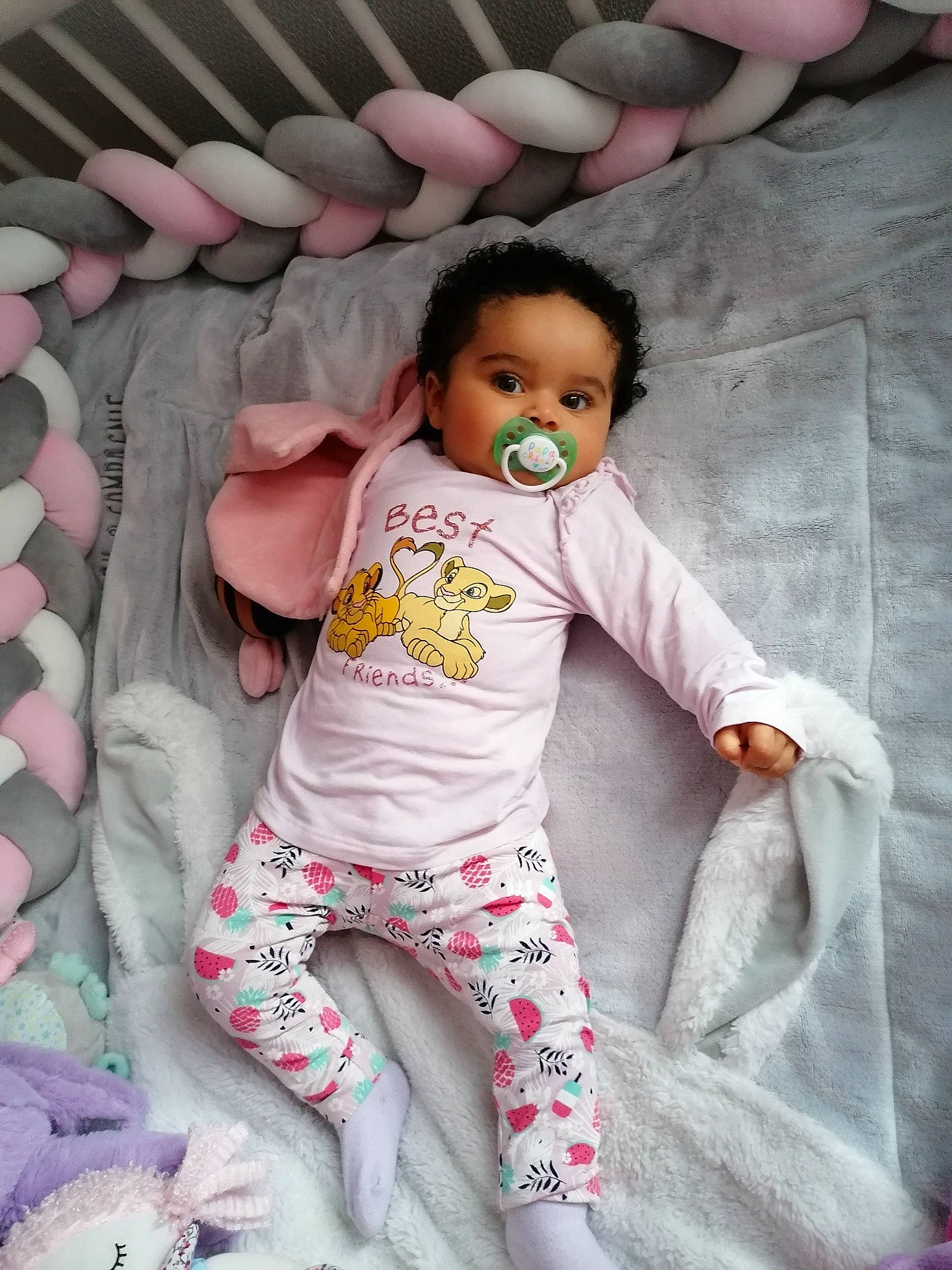 Adannaya participe au concours pour gagner de l'argent avec cette photo : baby, baby_toddler_clothing, cheek, comfort, eye, face, facial_expression, finger, happy, head, human, mouth, nose, organ, person, pink, product, skin, sleeve, toddler