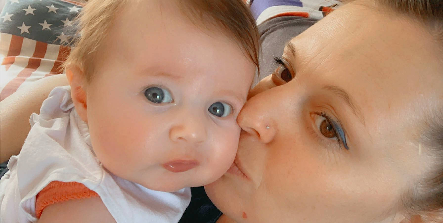 Shelsea a rejoint le concours — aidez-le/la à gagner de superbes lots ! baby, cheek, child, chin, close_up, ear, eye, eyebrow, face, forehead, gesture, head, interaction, lip, mouth, nose, person, skin, toddler