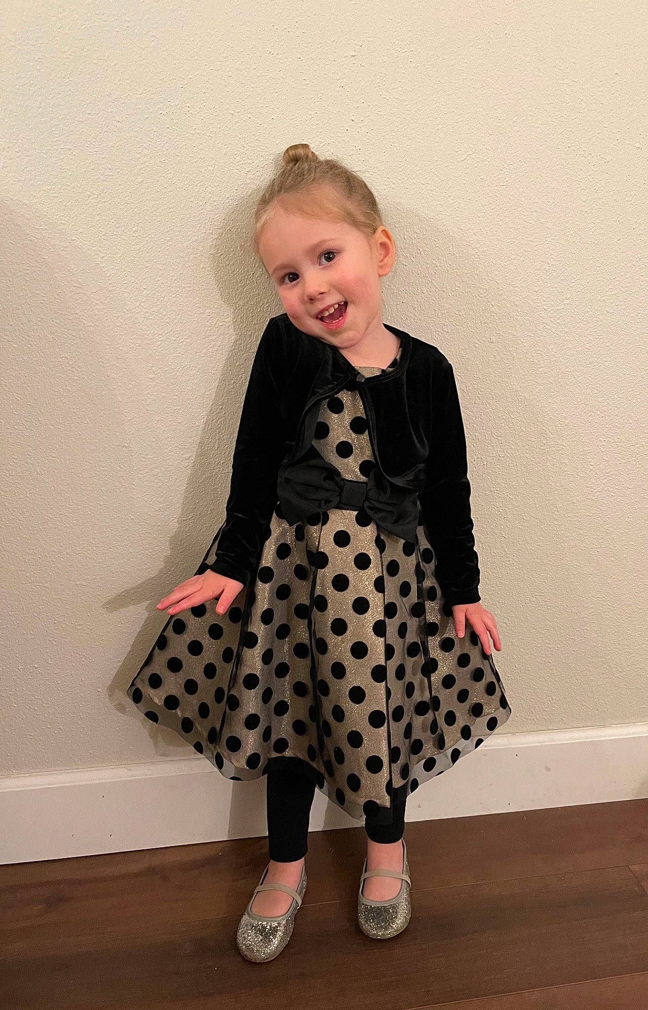 Clara is registered to the contest to win money with this photo: baby_toddler_clothing, blazer, collar, day_dress, dress, fashion, fashion_design, footwear, formal_wear, head, joy, knee, neck, one_piece_garment, outerwear, pattern, person, shoe, sleeve, smile
