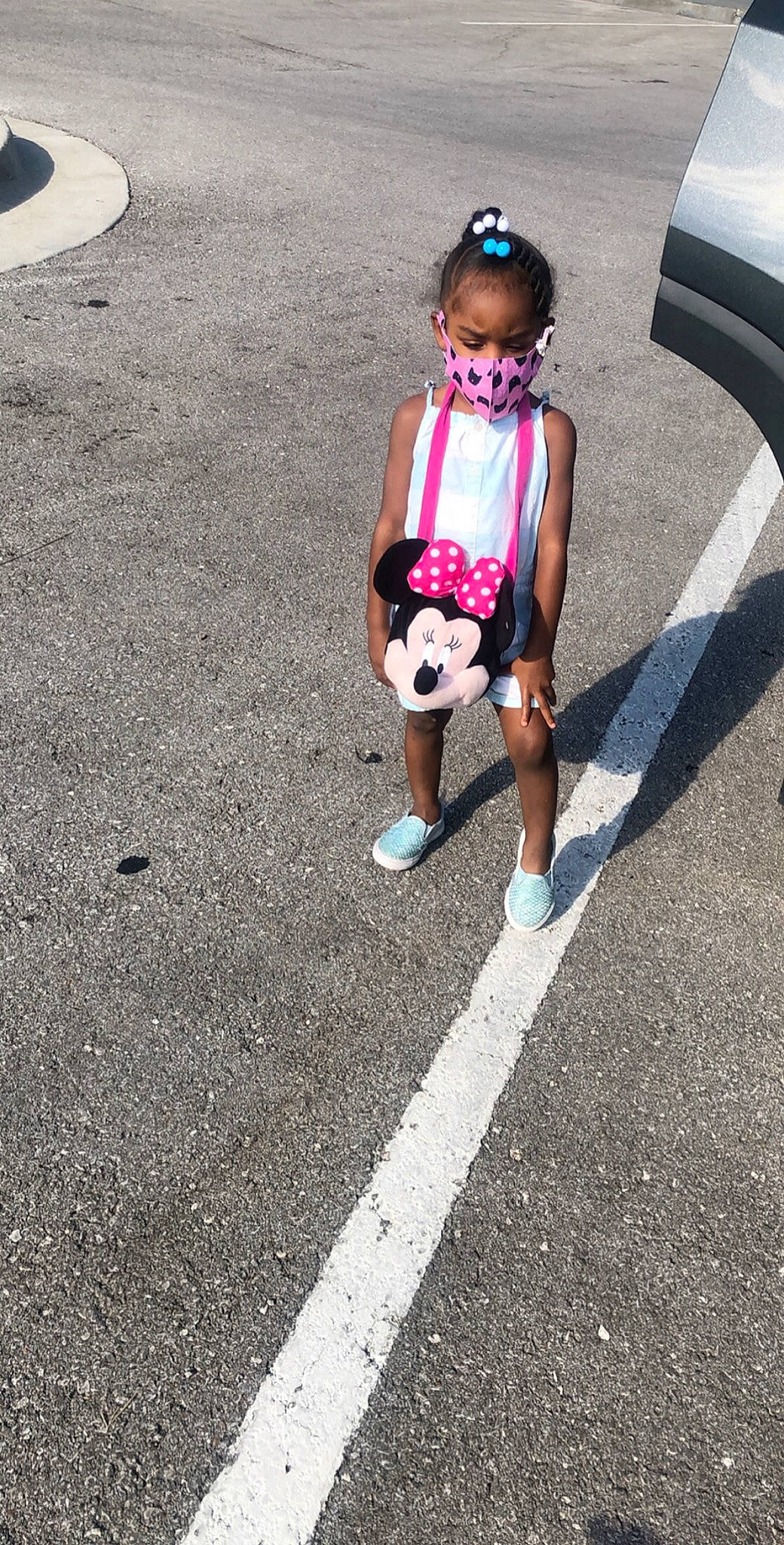 Jozi is registered to the contest to win money with this photo: asphalt, child, eyewear, footwear, fun, headgear, leg, people, person, photography, pink, play, public_space, road, sidewalk, smile, snapshot, summer, sunglasses, toddler