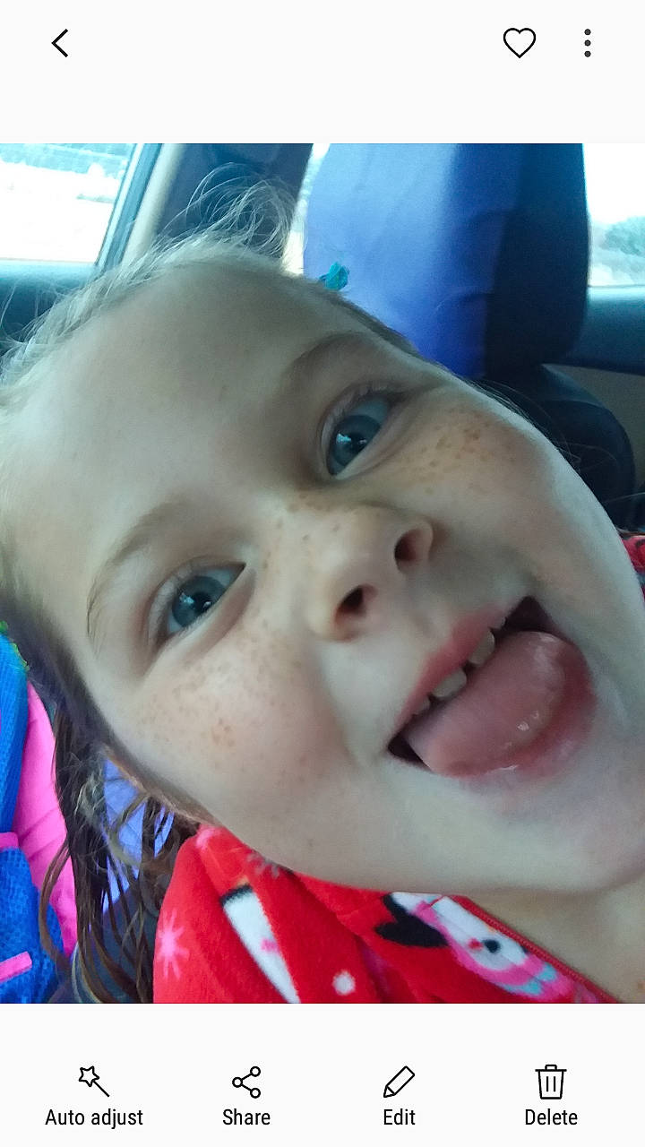 Shelbi is registered to the contest to win money with this photo: baby, beauty, car_seat, cheek, child, chin, cool, eye, eyebrow, face, facial_expression, head, jaw, lip, mouth, nose, person, selfie, skin, smile