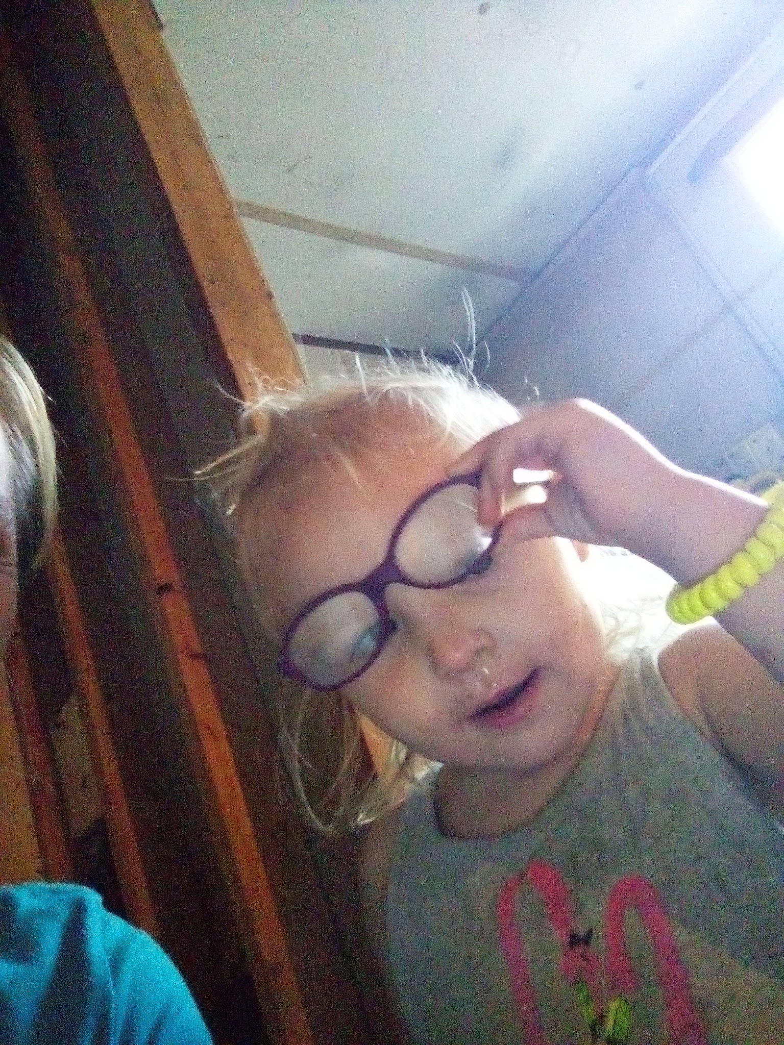 Zeiana is registered to the contest to win money with this photo: chin, cool, ear, eyebrow, eyelash, eyewear, forehead, gesture, glasses, happy, jaw, lip, mouth, nose, person, shoulder, skin, sunglasses, tints_and_shades, vision_care