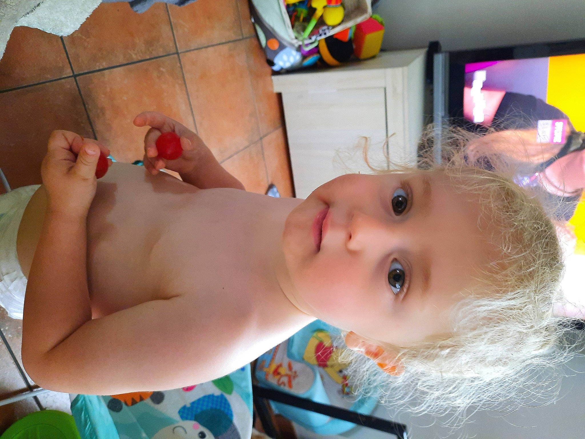 Doryan participe au concours pour gagner de l'argent avec cette photo : baby, cheek, child, ear, finger, head, mouth, neck, nose, person, skin, toddler