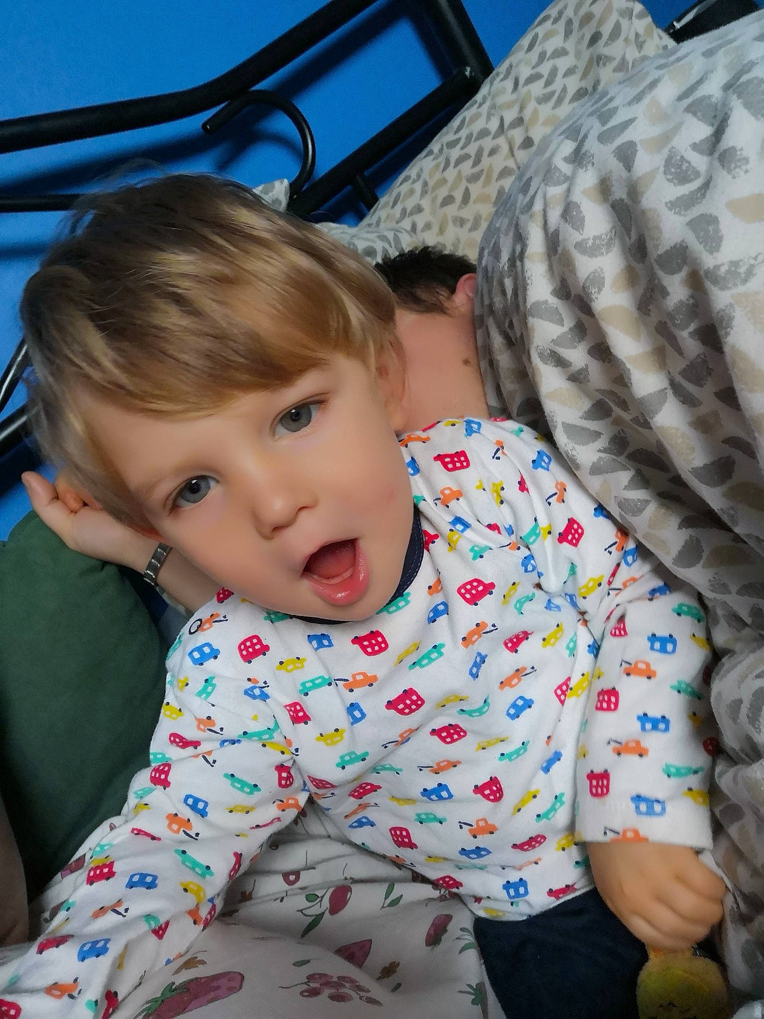 Loghan participe au concours pour gagner de l'argent avec cette photo : boy, cheek, child, cool, day, eye, fun, girl, hair, infant, iris, organ, person, play, product, skin, smile, surprise, toddler