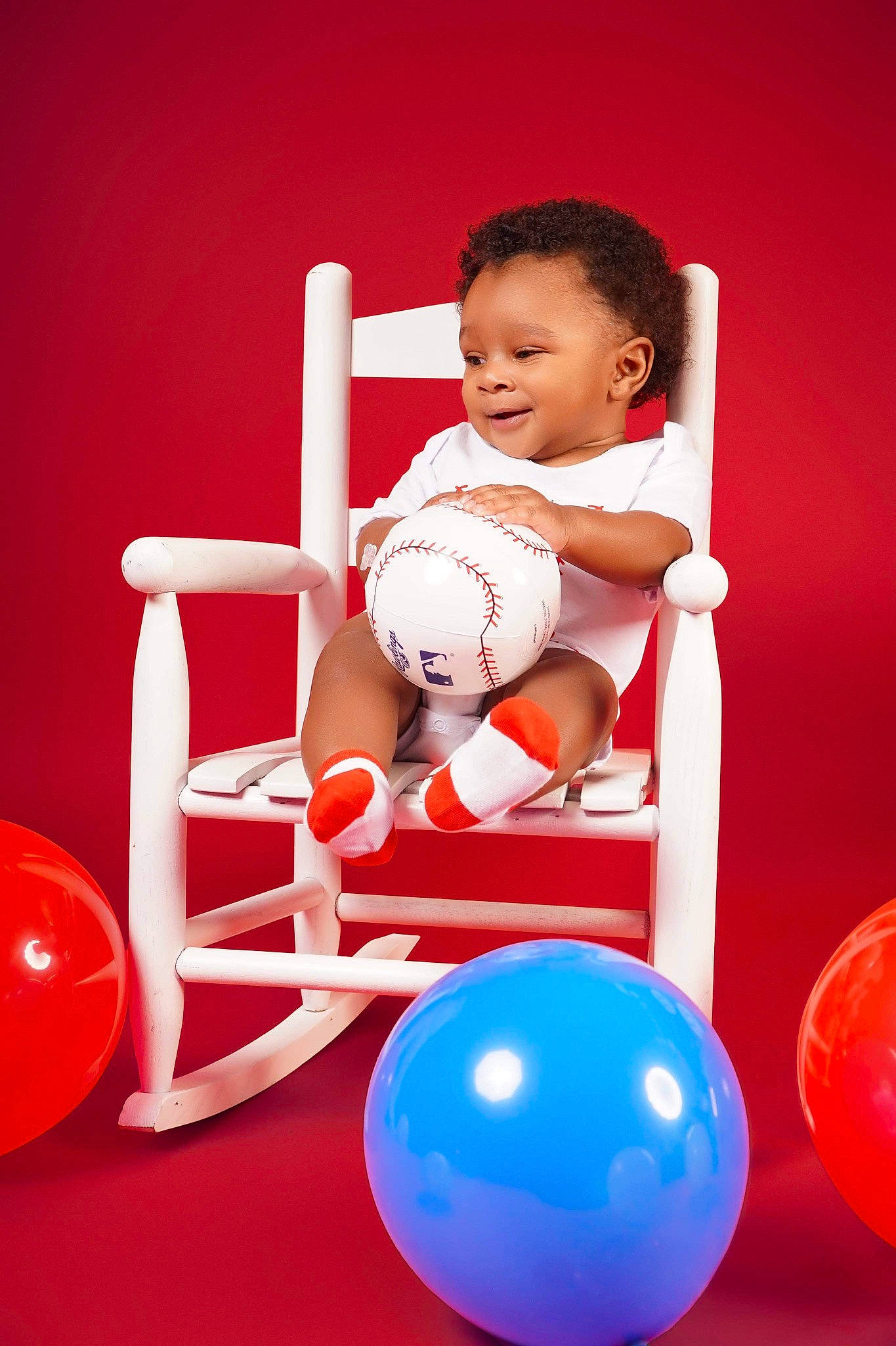 Amarye is registered to the contest to win money with this photo: baby, baby_playing_with_toys, baby_products, baby_toddler_clothing, baby_toys, balance, child, comfort, electric_blue, event, flash_photography, fun, happy, joy, person, plastic, play, playing_sports, sitting, smile