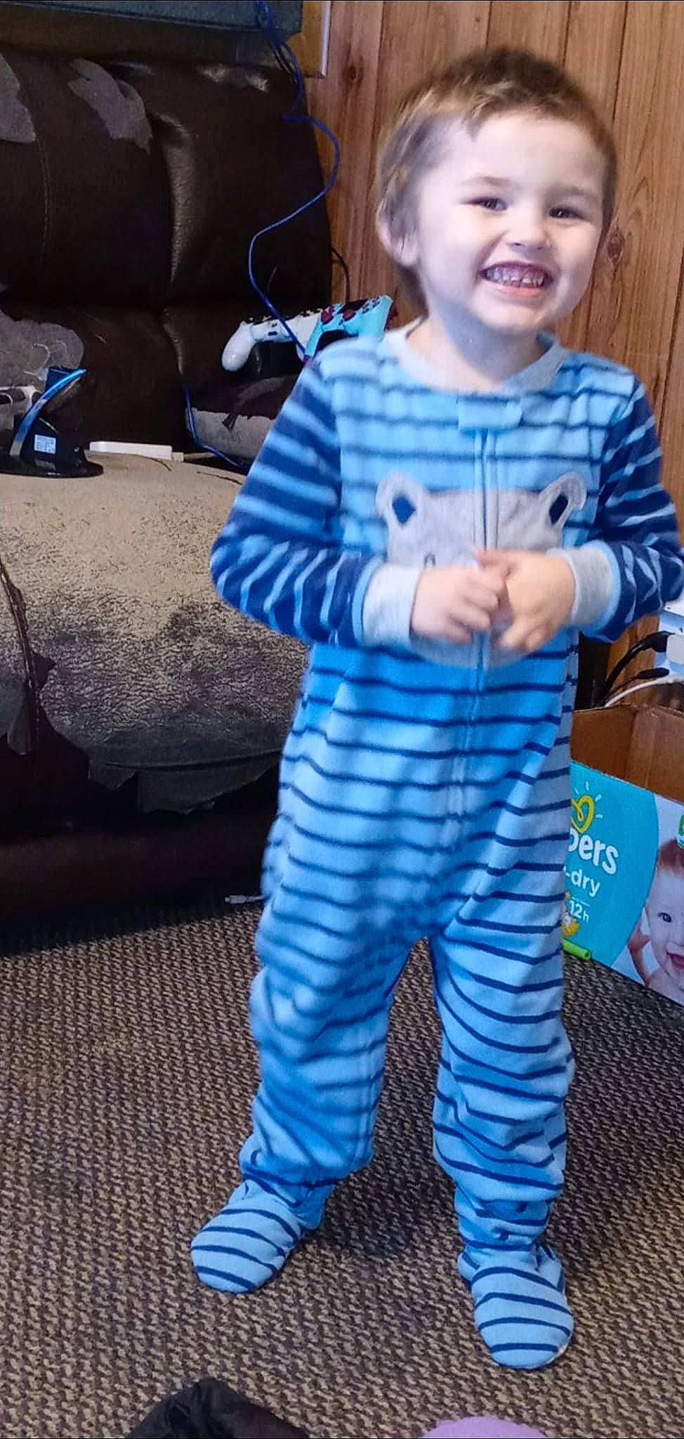 Kaison is registered to the contest to win money with this photo: baby, baby_toddler_clothing, backpack, blue, child, cool, costume, denim, electric_blue, fashion_accessory, formal_wear, fun, happy, joy, pattern, person, shoe, sleeve, sportswear, t_shirt