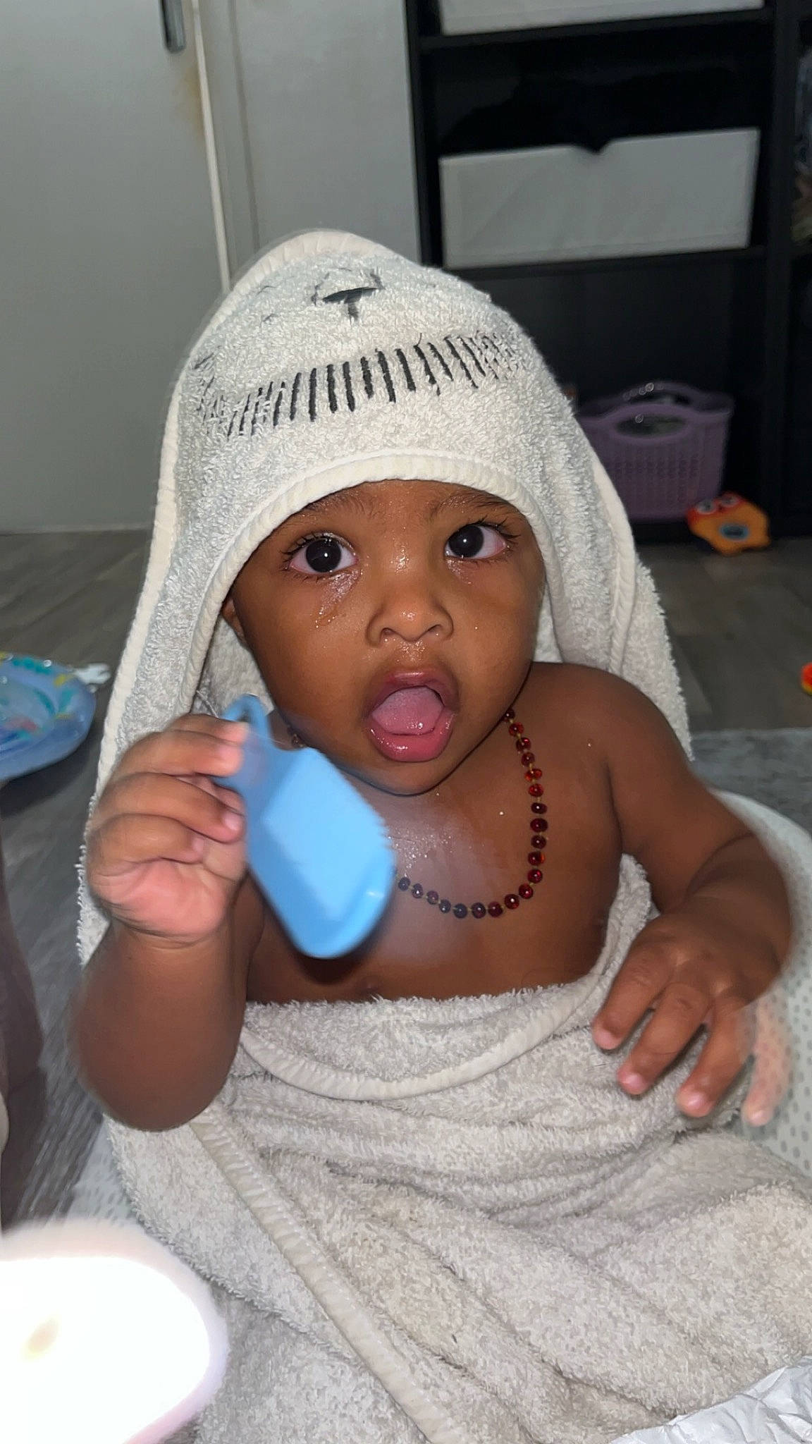 Kaylann a rejoint le concours — aidez-le/la à gagner de superbes lots ! baby, baby_products, baby_toddler_clothing, beanie, cap, cheek, chest, child, event, eye, eyebrow, fashion_accessory, fun, happy, hat, headwear, linens, lip, nose, person