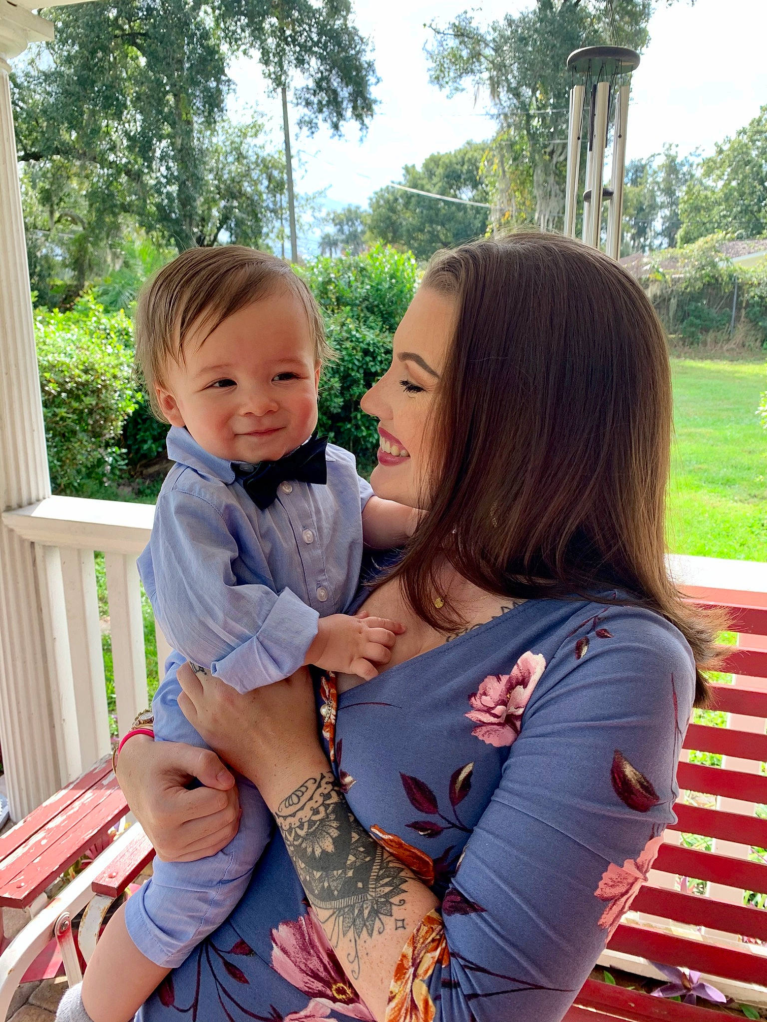 Zayn is registered to the contest to win money with this photo: child, daughter, family, grass, mother, people, person, smile, summer, toddler, tree, vacation