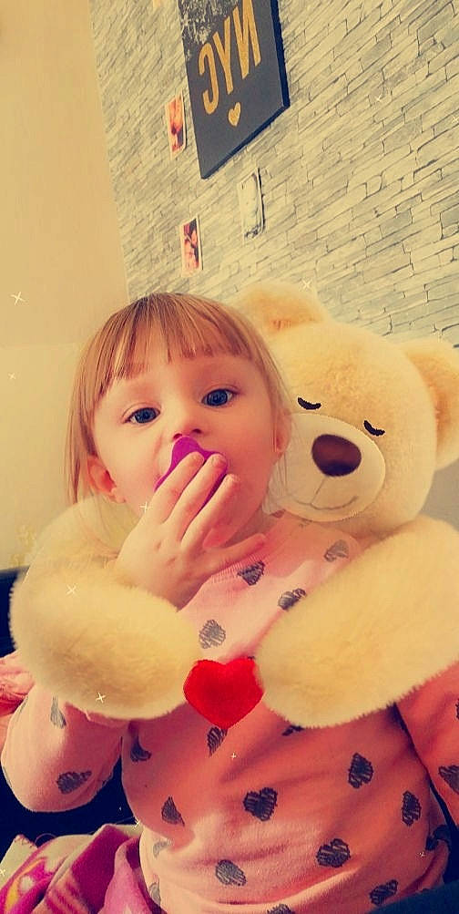 Davina a rejoint le concours — aidez-le/la à gagner de superbes lots ! baby, cheek, child, person, pink, plush, skin, stuffed_toy, teddy_bear, toddler, toy