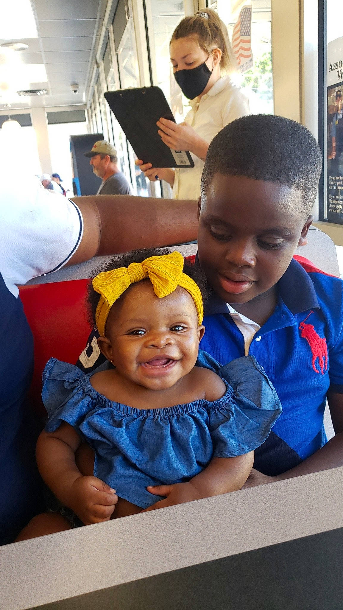 Ariyana is registered to the contest to win money with this photo: child, fun, happy, head, headwear, joy, people, person, smile, toddler, vacation, yellow