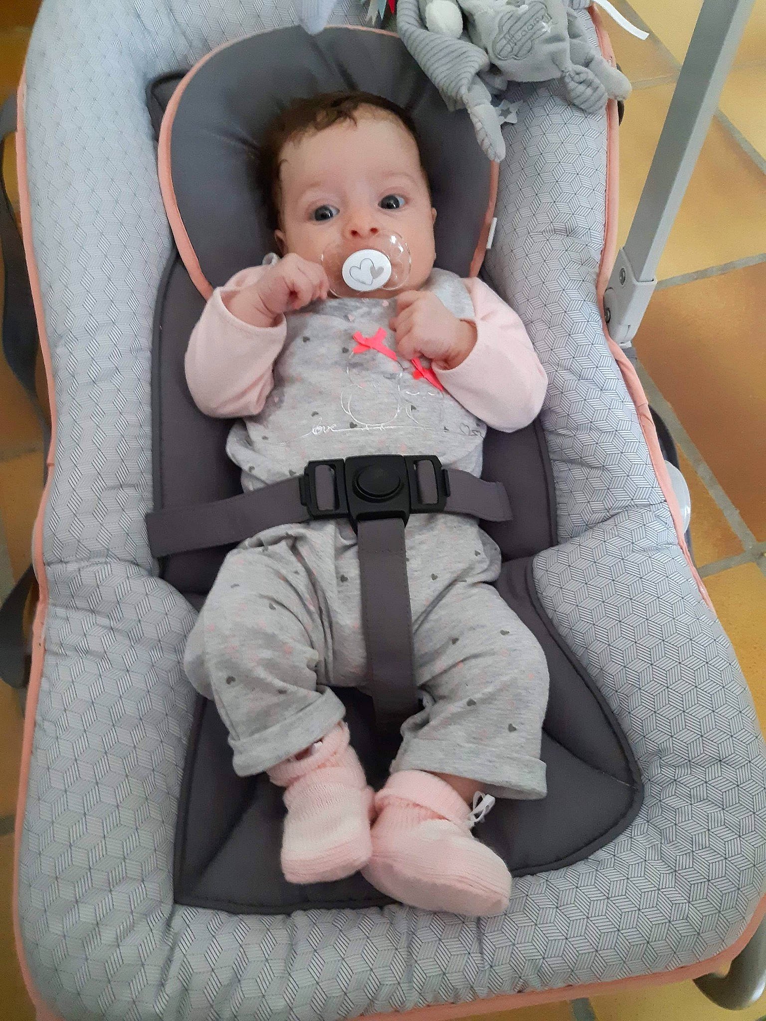 Lilou a rejoint le concours — aidez-le/la à gagner de superbes lots ! baby, baby_carriage, baby_in_car_seat, baby_products, car_seat, child, comfort, person, product, toddler