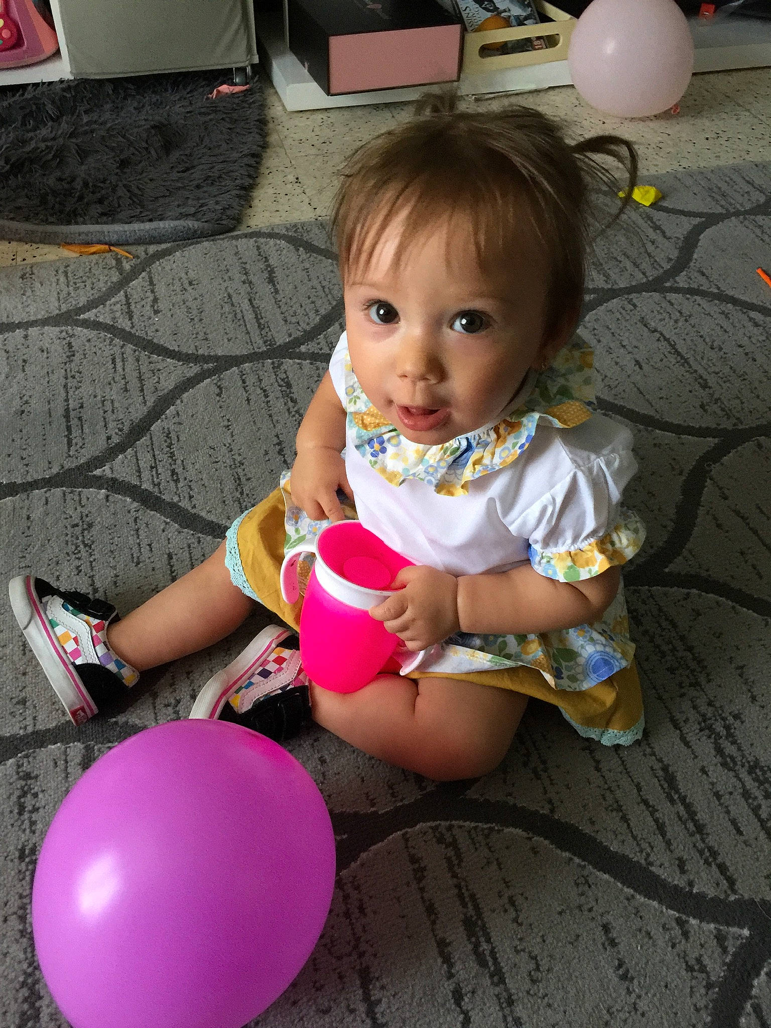 Mélanie participe au concours pour gagner de l'argent avec cette photo : child, person, play, toddler