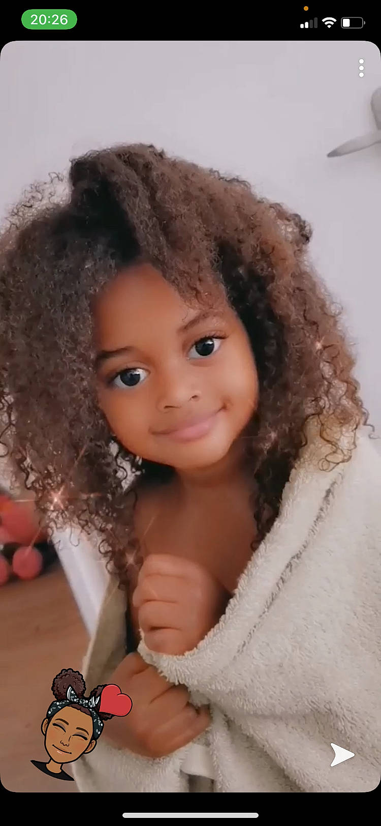 Gaby a rejoint le concours — aidez-le/la à gagner de superbes lots ! afro, black_hair, brown, brown_hair, cheek, child, doll, eyebrow, forehead, hair, hairstyle, human, jheri_curl, joy, lace_wig, lip, long_hair, person, ringlet, s_curl