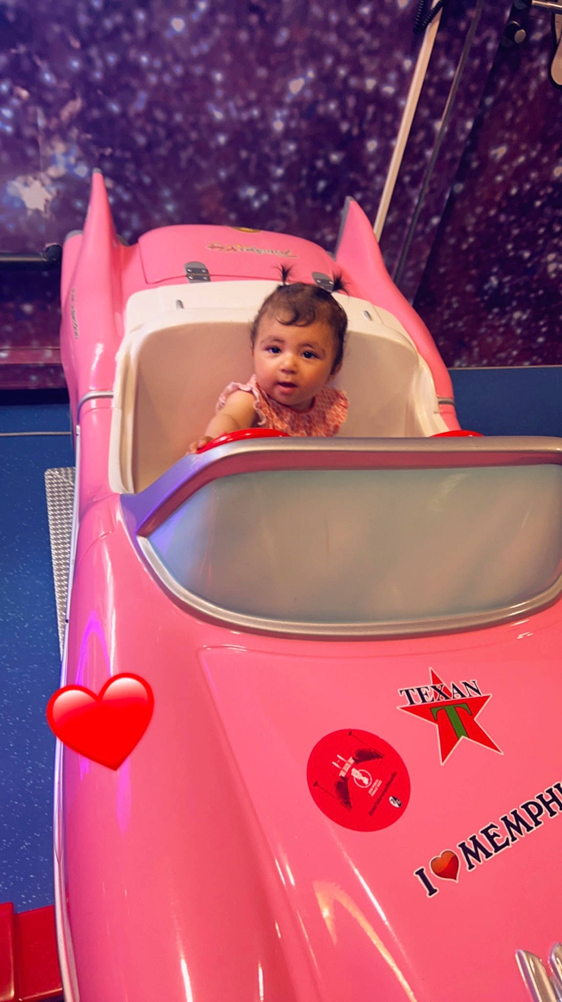 Kahyna participe au concours pour gagner de l'argent avec cette photo : automotive_design, automotive_exterior, automotive_lighting, bumper, car, fun, happy, mode_of_transport, motor_vehicle, person, photograph, pink, product, recreation, red, riding_toy, tire, toddler, vehicle, wheel