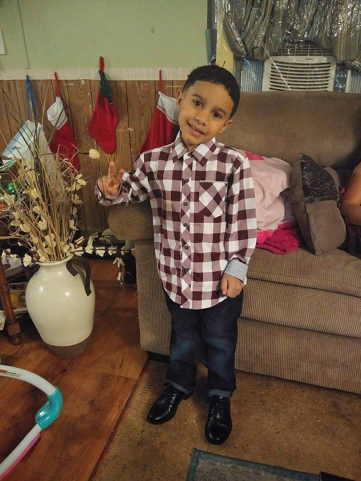 Yoan Aviles-vazquez is registered to the contest to win money with this photo: child, joy, person