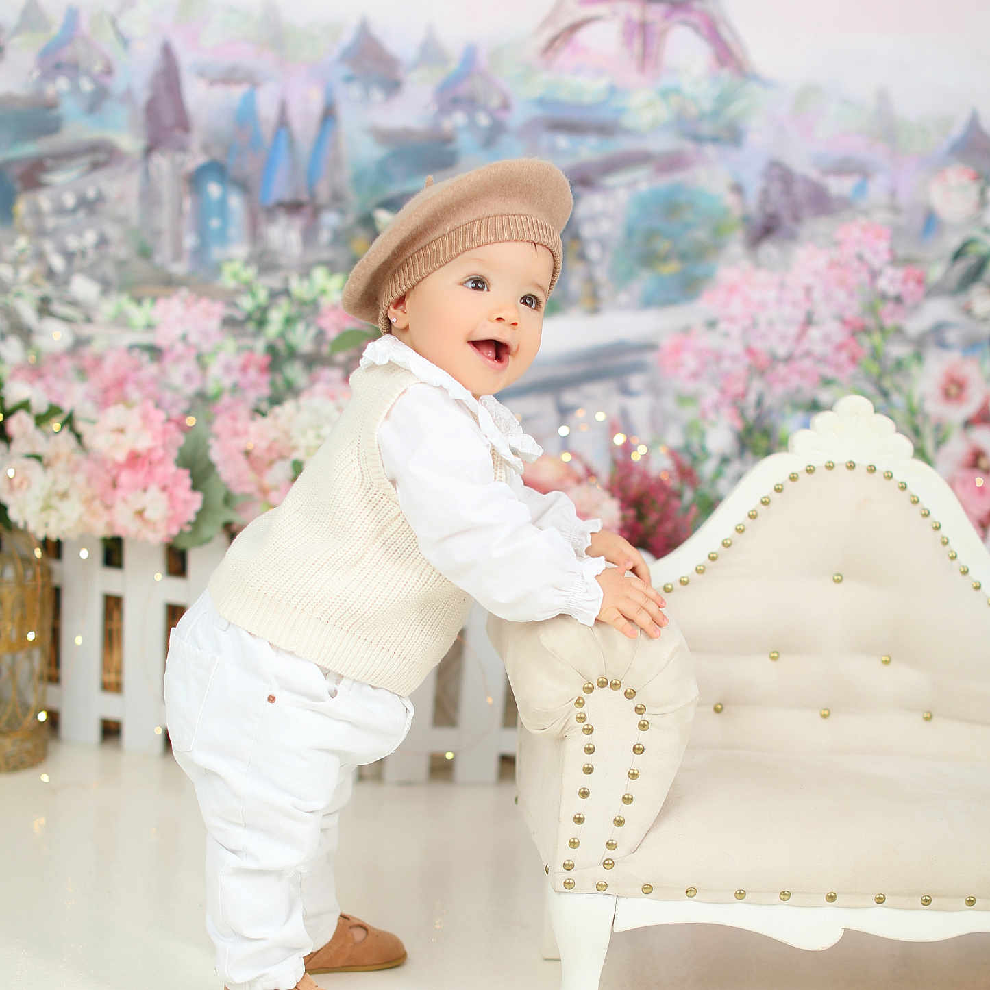 Thalía García is registered to the contest to win money with this photo: baby, clothing, crib, face, flower, flowerarrangement, flowerbouquet, footwear, furniture, hat, head, infantbed, longsleeve, pants, person, photography, plant, portrait, shoe, sleeve