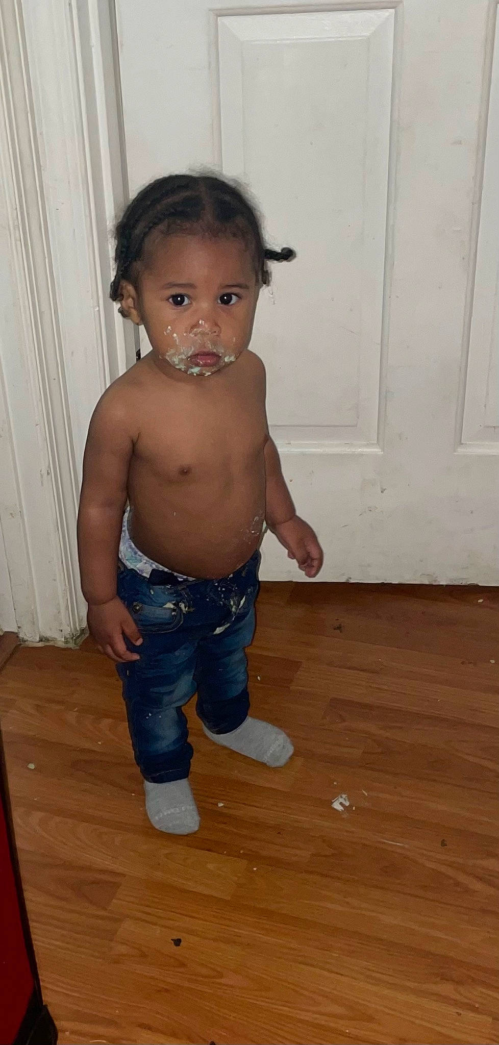 Carvell is registered to the contest to win money with this photo: abdomen, cheek, chest, child, elbow, floor, flooring, hardwood, head, human_leg, laminate_flooring, person, plank, thigh, toddler, trunk, varnish, waist, wood, wood_flooring