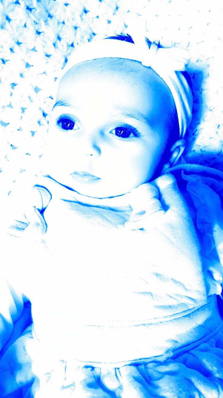 Madyson participe au concours pour gagner de l'argent avec cette photo : baby, blue, child, eye, person, portrait, toddler