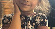 Yara participe au concours pour gagner de l'argent avec cette photo : accessories, blouse, bracelet, child, clothing, dress, earring, face, female, girl, happy, head, jewelry, necklace, person, photography, portrait, sleeve, smile, t_shirt