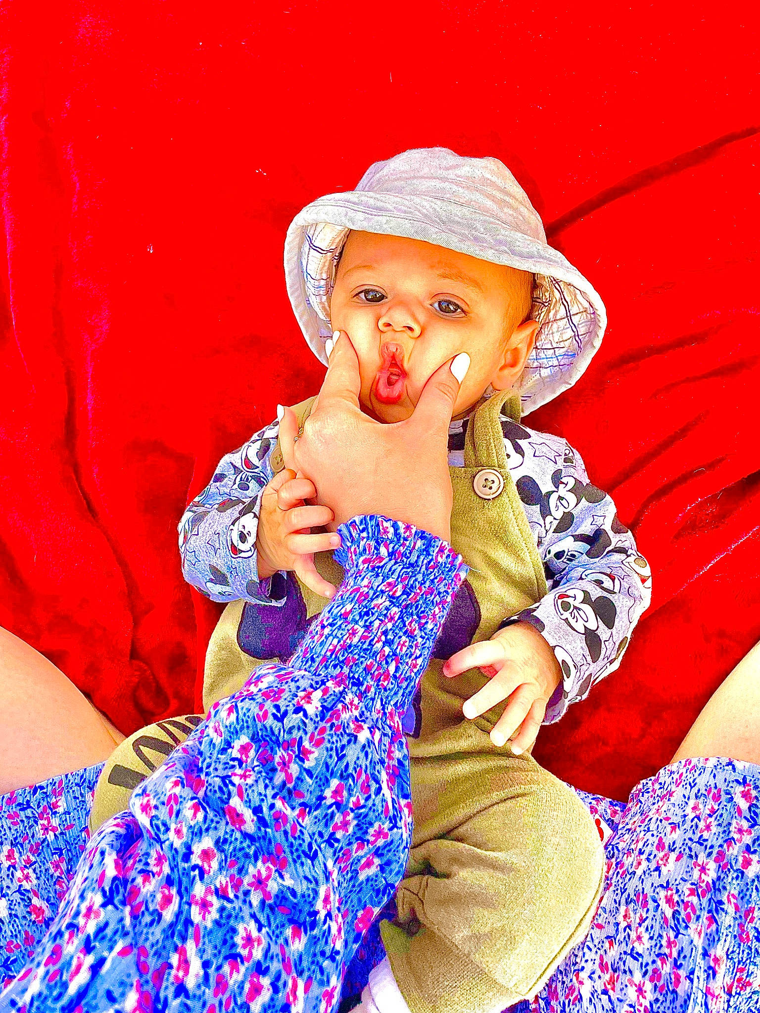 Callum is registered to the contest to win money with this photo: baby_toddler_clothing, cap, child, costume_hat, electric_blue, entertainment, fashion_accessory, flash_photography, fun, happy, hat, headwear, lip, magenta, pattern, people_in_nature, person, portrait_photography, purple, sitting