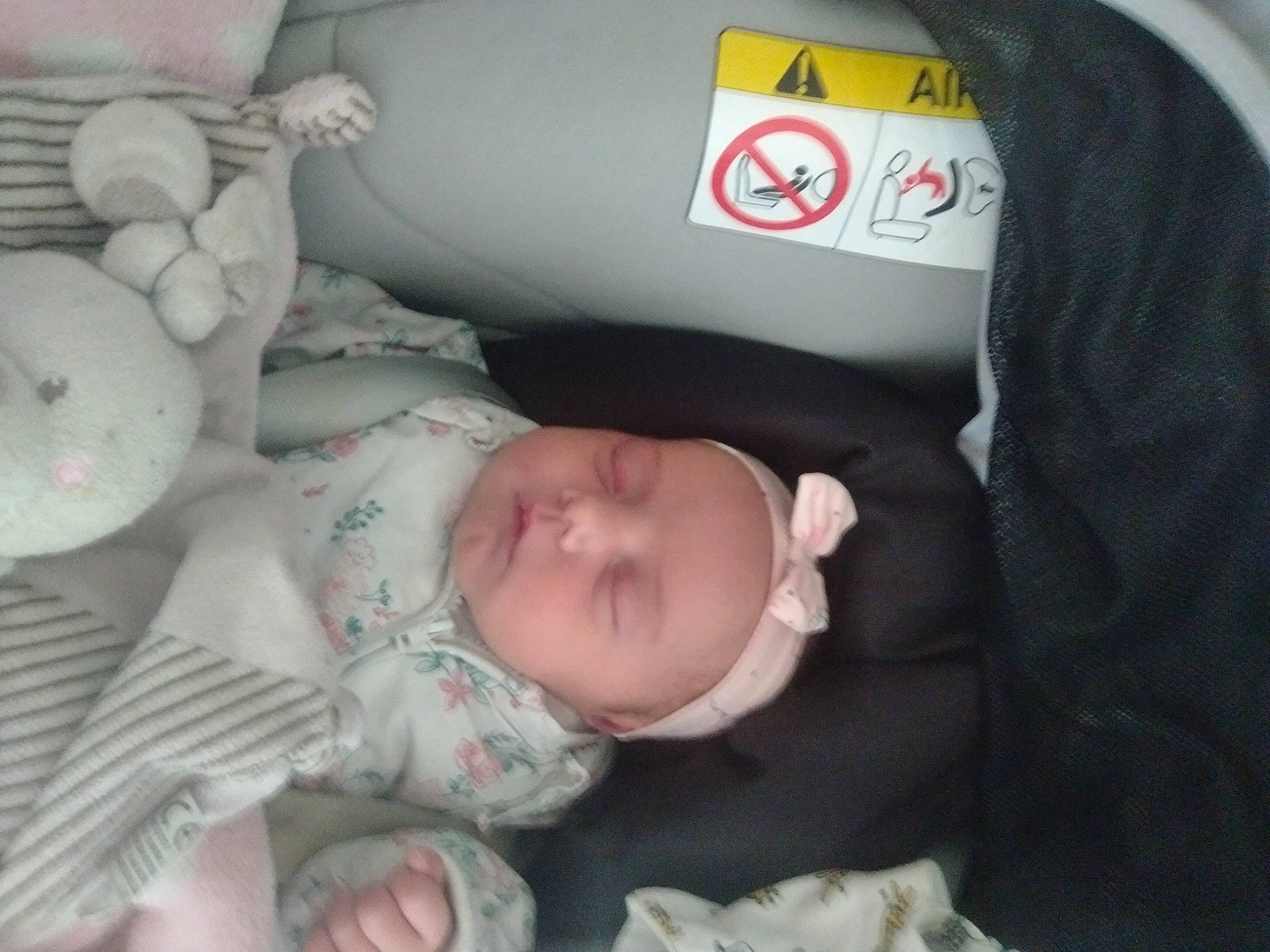 Mya participe au concours pour gagner de l'argent avec cette photo : baby, baby_products, baby_sleeping, baby_toddler_clothing, bed, bedtime, carmine, cheek, child, comfort, facial_expression, gas, mouth, nap, person, product, room, skin, sleep, toddler