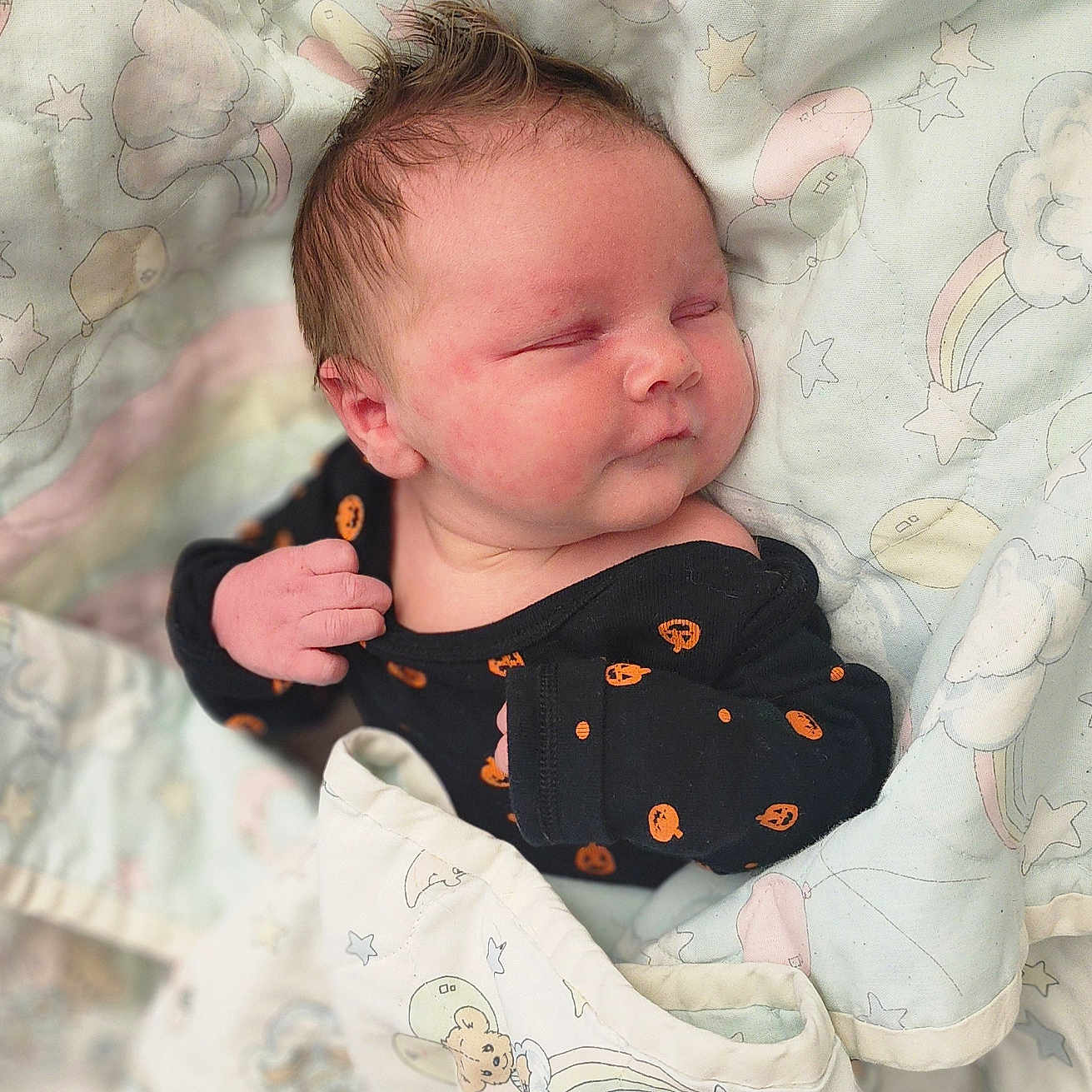 Illidan is registered to the contest to win money with this photo: baby, bed, bedroom, blanket, bodypart, cushion, face, finger, furniture, hand, head, homedecor, indoors, newborn, person, photography, portrait, quilt, room, sleeping