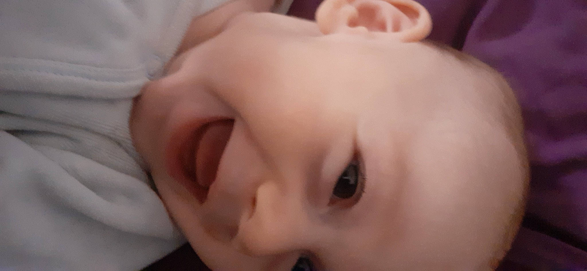 Enzo participe au concours pour gagner de l'argent avec cette photo : baby, baby_sleeping, cheek, close_up, comfort, eye, eyebrow, eyelash, gesture, hair, hand, happy, human_body, iris, lip, mouth, nose, person, skin, thumb