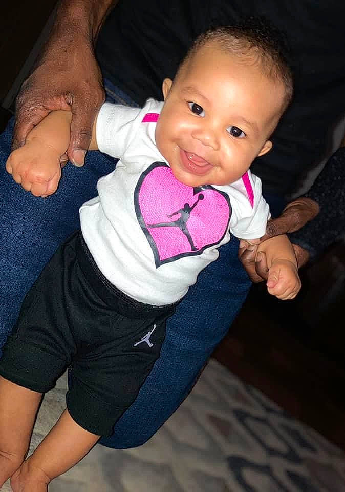 Kaeliana is registered to the contest to win money with this photo: baby, baby_toddler_clothing, cheek, child, eye, face, finger, flash_photography, fun, gesture, hand, happy, human_body, joint, joy, nose, person, skin, sleeve, smile