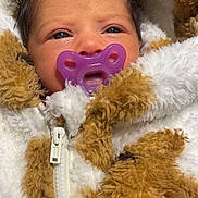 Kheylla participe au concours pour gagner de l'argent avec cette photo : baby, blanket, child, closeup, clothing, cozy, cute, expression, face, fur, hood, indoor, infant, newborn, pacifier, person, portrait, soft, warm, zipper