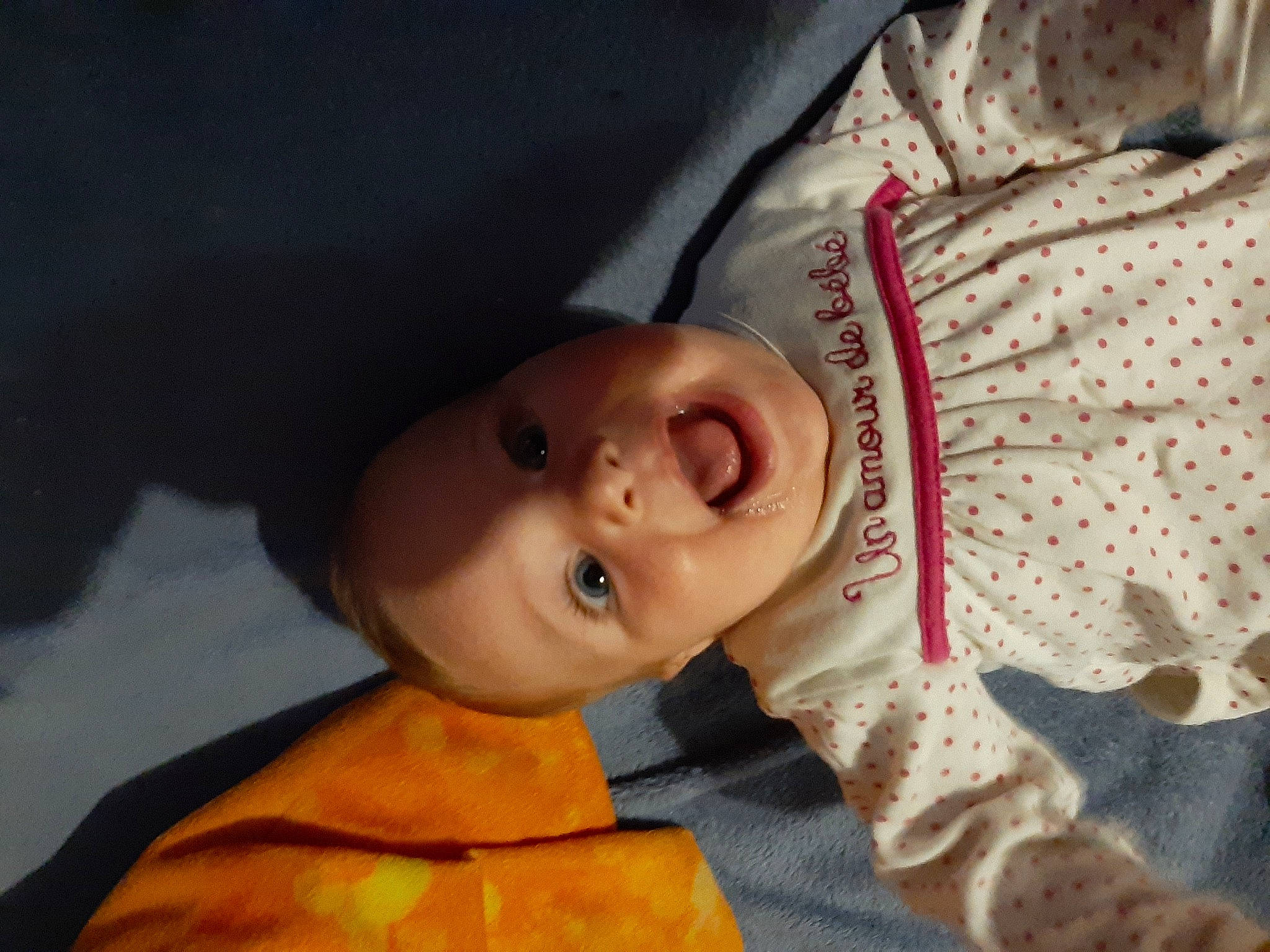 Jenna a rejoint le concours — aidez-le/la à gagner de superbes lots ! baby, baby_products, baby_toddler_clothing, cheek, child, comfort, eye, fun, fur, happy, hat, iris, linens, lip, nose, person, skin, sleeve, smile, toddler