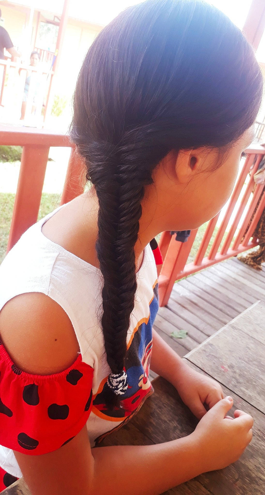 Marcelle a rejoint le concours — aidez-le/la à gagner de superbes lots ! back, bangs, black_hair, bob_cut, braid, brown_hair, cool, fashion_accessory, hair, hair_coloring, hairstyle, hime_cut, lace_wig, long_hair, neck, person, pigtail, selfie, wig