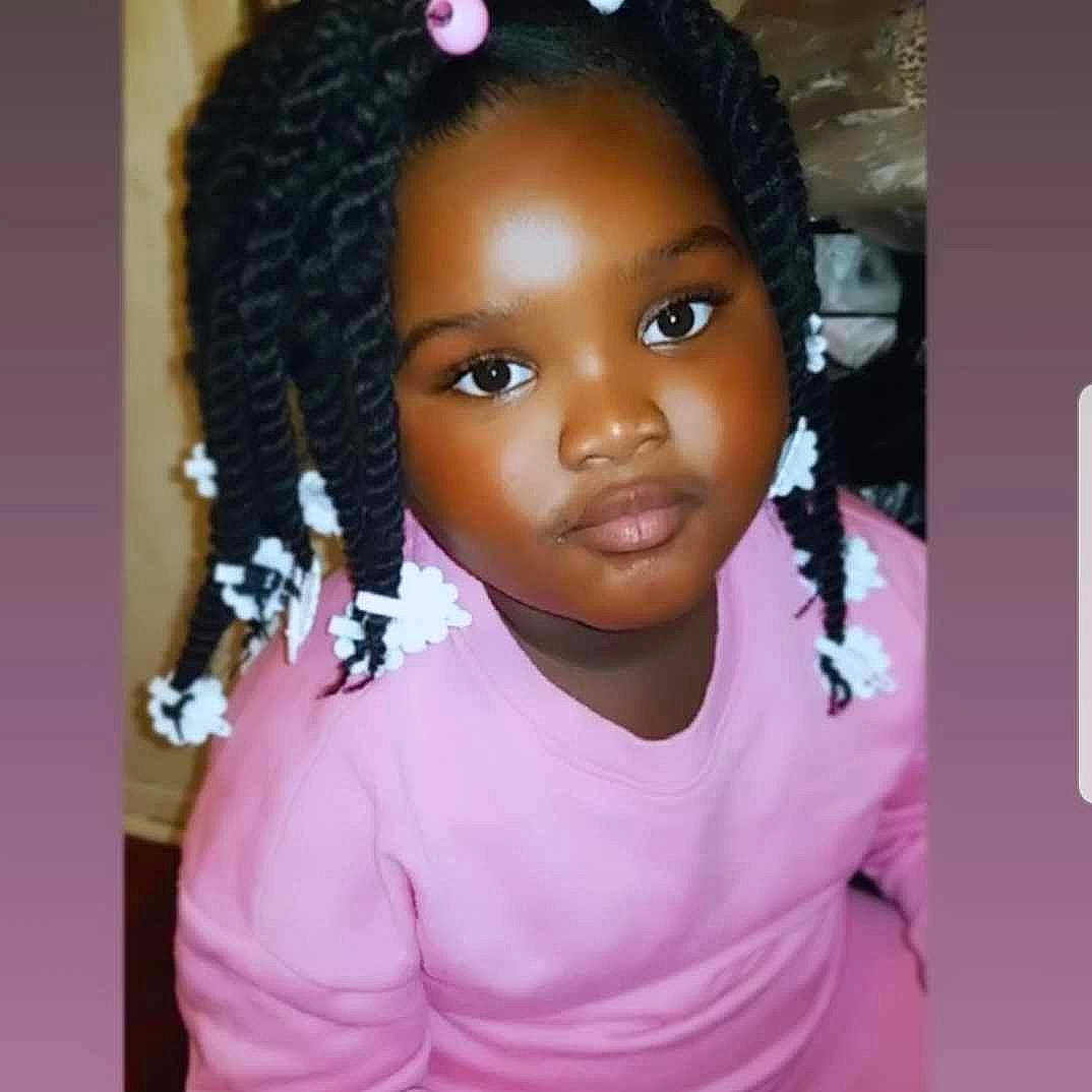 Kennedi is registered to the contest to win money with this photo: afro, artificial_hair_integrations, audio_equipment, black_hair, braid, cheek, cornrows, dreadlocks, eyelash, forehead, hairstyle, jheri_curl, lace_wig, lip, long_hair, magenta, person, pink, sleeve, t_shirt