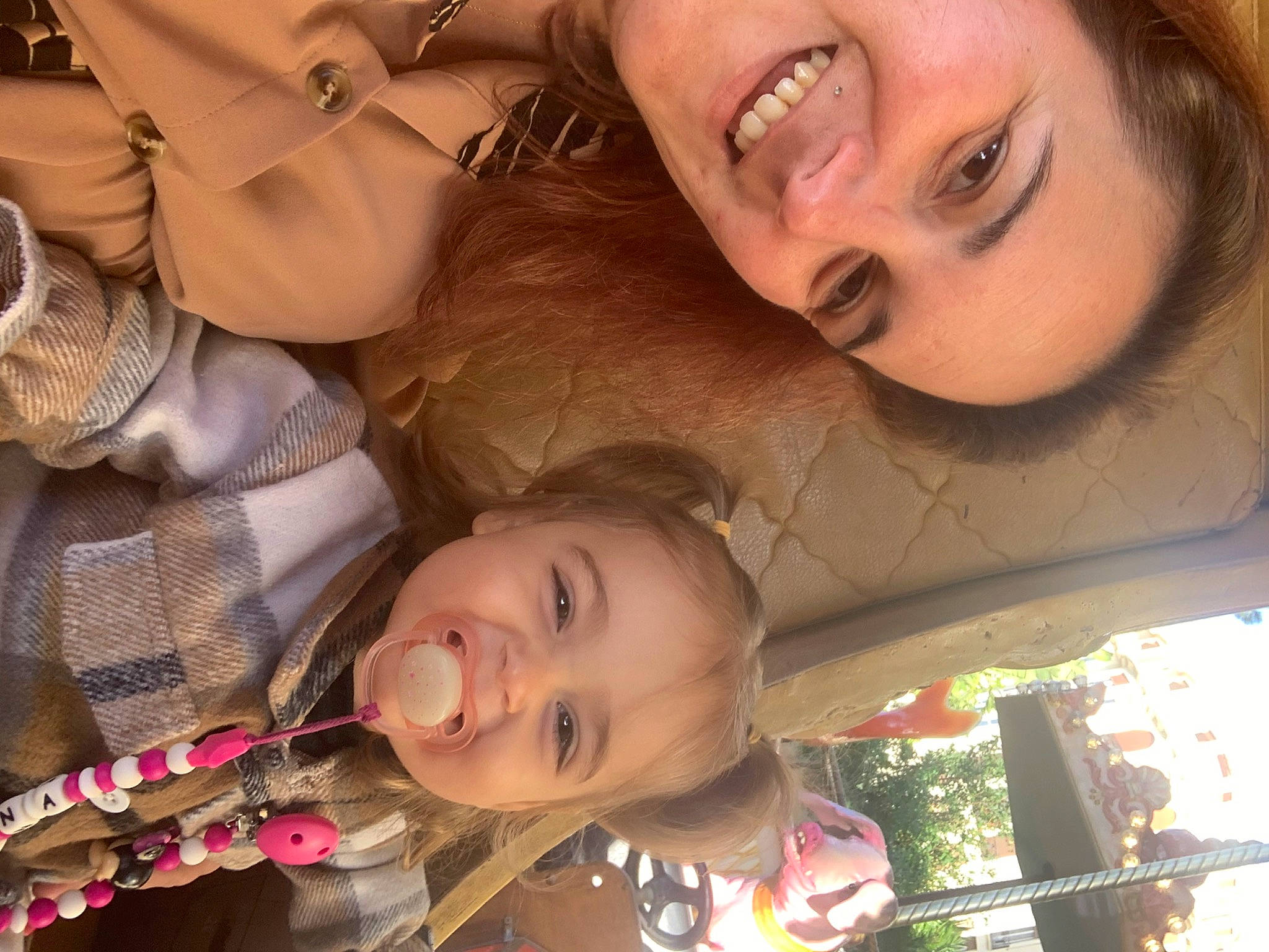 Louna participe au concours pour gagner de l'argent avec cette photo : cheek, chin, eye, eyebrow, eyelash, face, facial_expression, fun, gesture, happy, iris, joy, lip, mouth, neck, nose, organ, person, photograph, skin