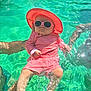 Melly participe au concours pour gagner de l'argent avec cette photo : baby, child, water, pool, sunglasses, sunhat, pink_clothing, summer, outdoor, tattoo, legs, arms, sun_protection, swimming, relaxation, cute, infant, splash, vacation, fun