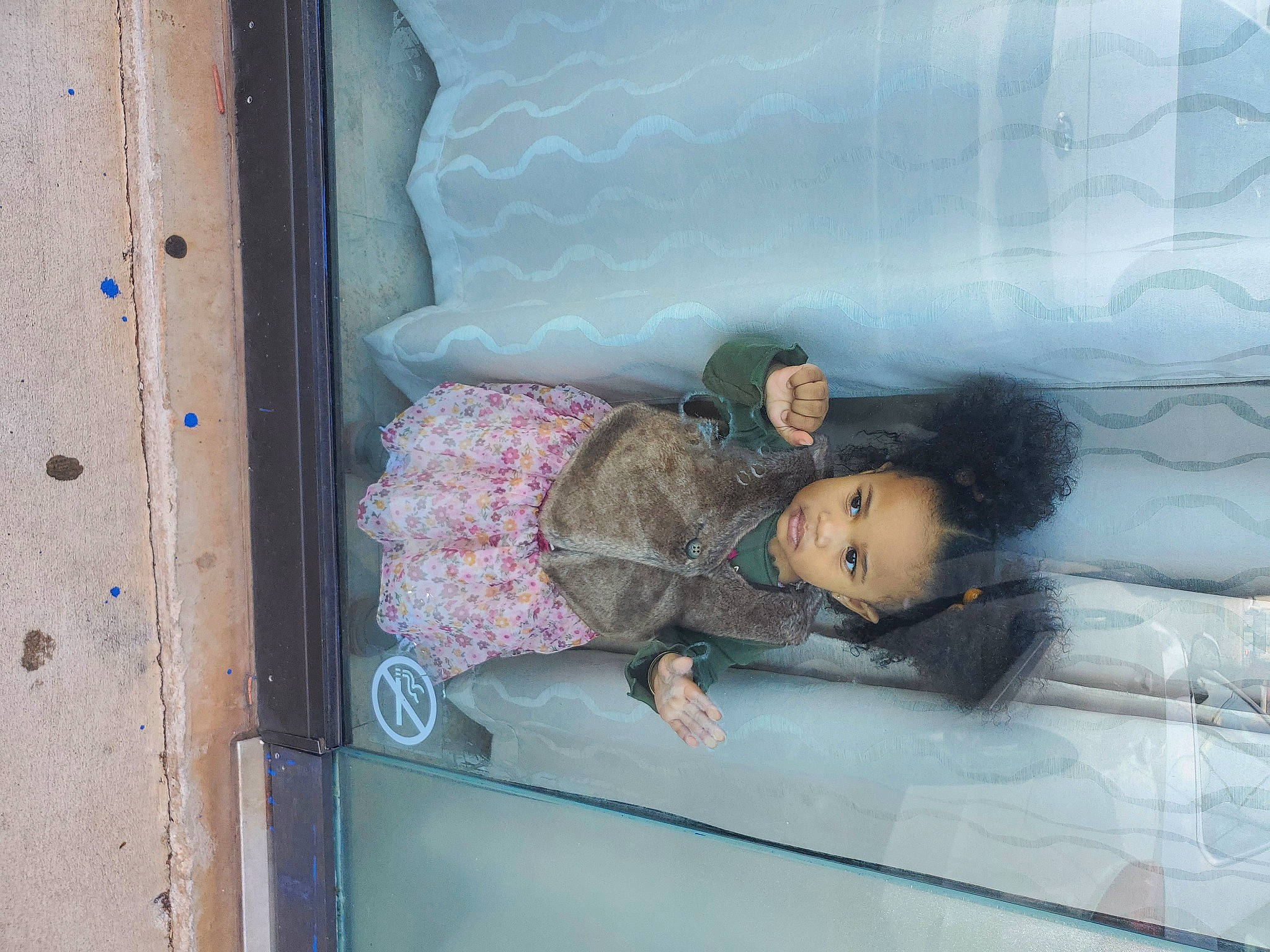 Londynn is registered to the contest to win money with this photo: baby_toddler_clothing, person