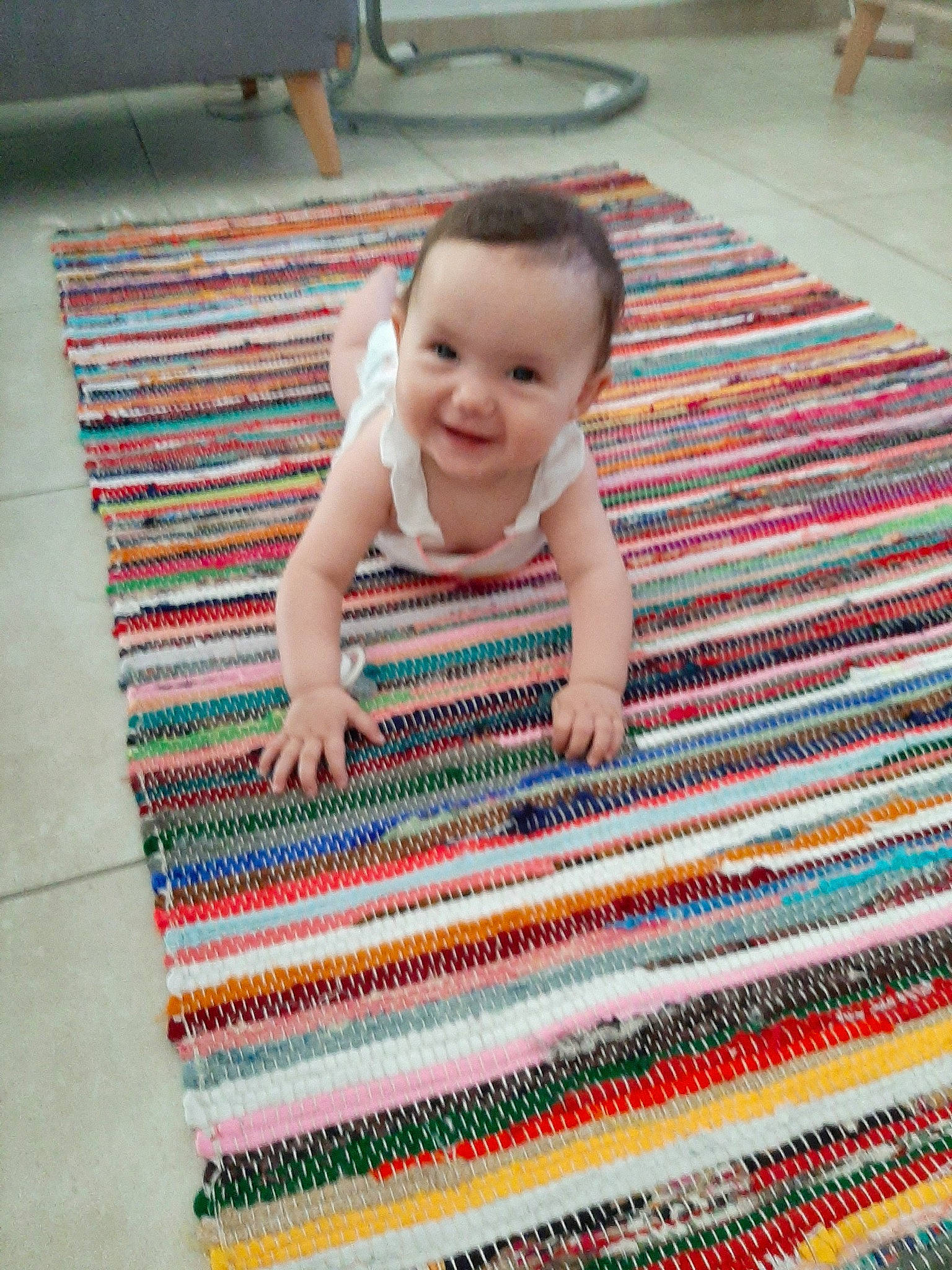 Tessa a rejoint le concours — aidez-le/la à gagner de superbes lots ! art, baby, baby_products, carpet, child, craft, floor, flooring, joy, linens, person, product, quilt, textile, toddler