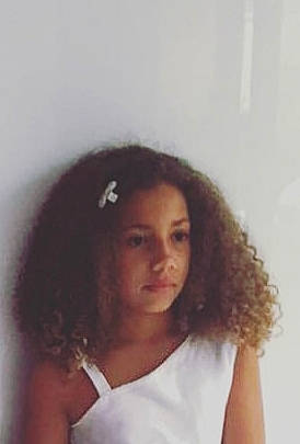 Ciara a rejoint le concours — aidez-le/la à gagner de superbes lots ! beauty, black_hair, brown_hair, chin, eye, eyebrow, face, forehead, hair, hairstyle, human, lace_wig, lip, long_hair, neck, nose, person, smile