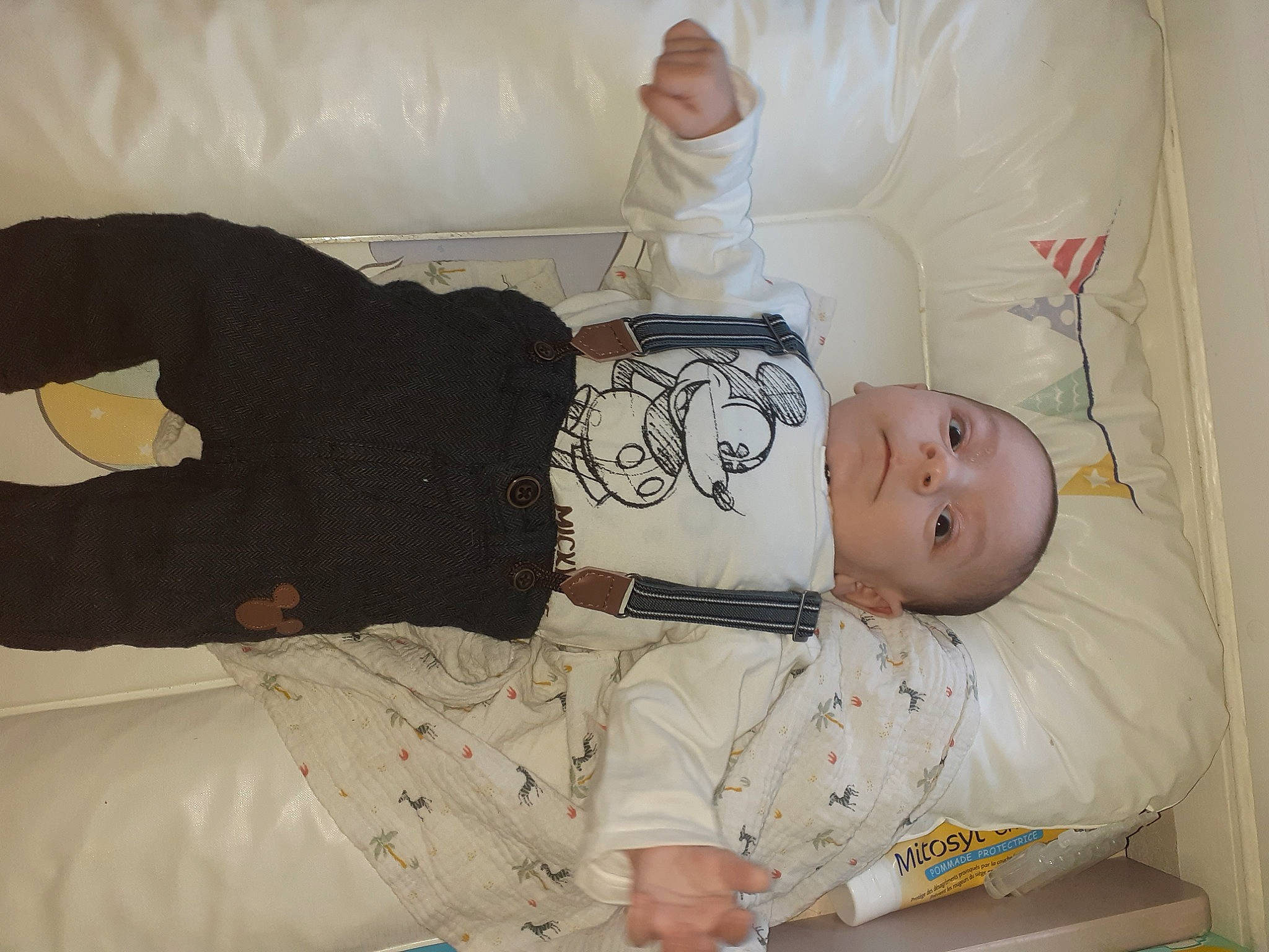 Gaëtan participe au concours pour gagner de l'argent avec cette photo : baby, baby_products, bedtime, child, nap, person, product, sleep, toddler