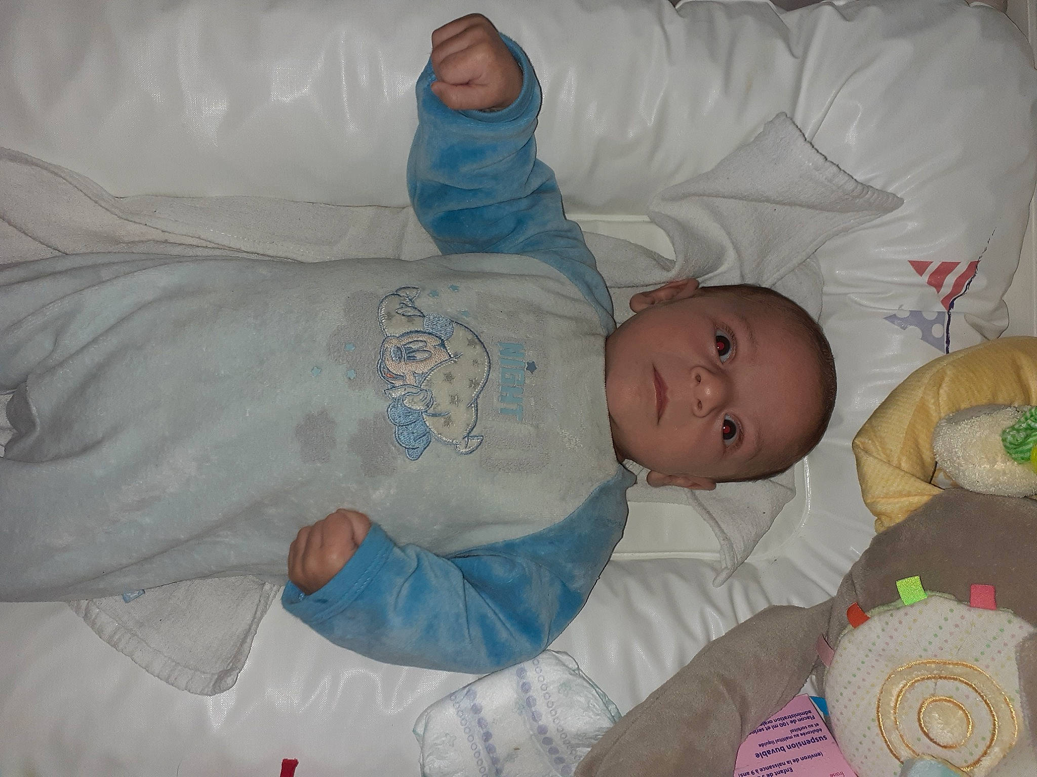 Gaëtan participe au concours pour gagner de l'argent avec cette photo : baby, bedtime, child, comfort, nap, person, product, sleep, textile, toddler