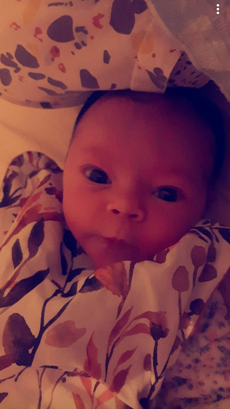 Anna-lisa a rejoint le concours — aidez-le/la à gagner de superbes lots ! baby, baby_toddler_clothing, cheek, child, chin, comfort, eye, eyebrow, happy, iris, linens, lip, mouth, nose, pattern, person, pink, skin, sleeve, textile