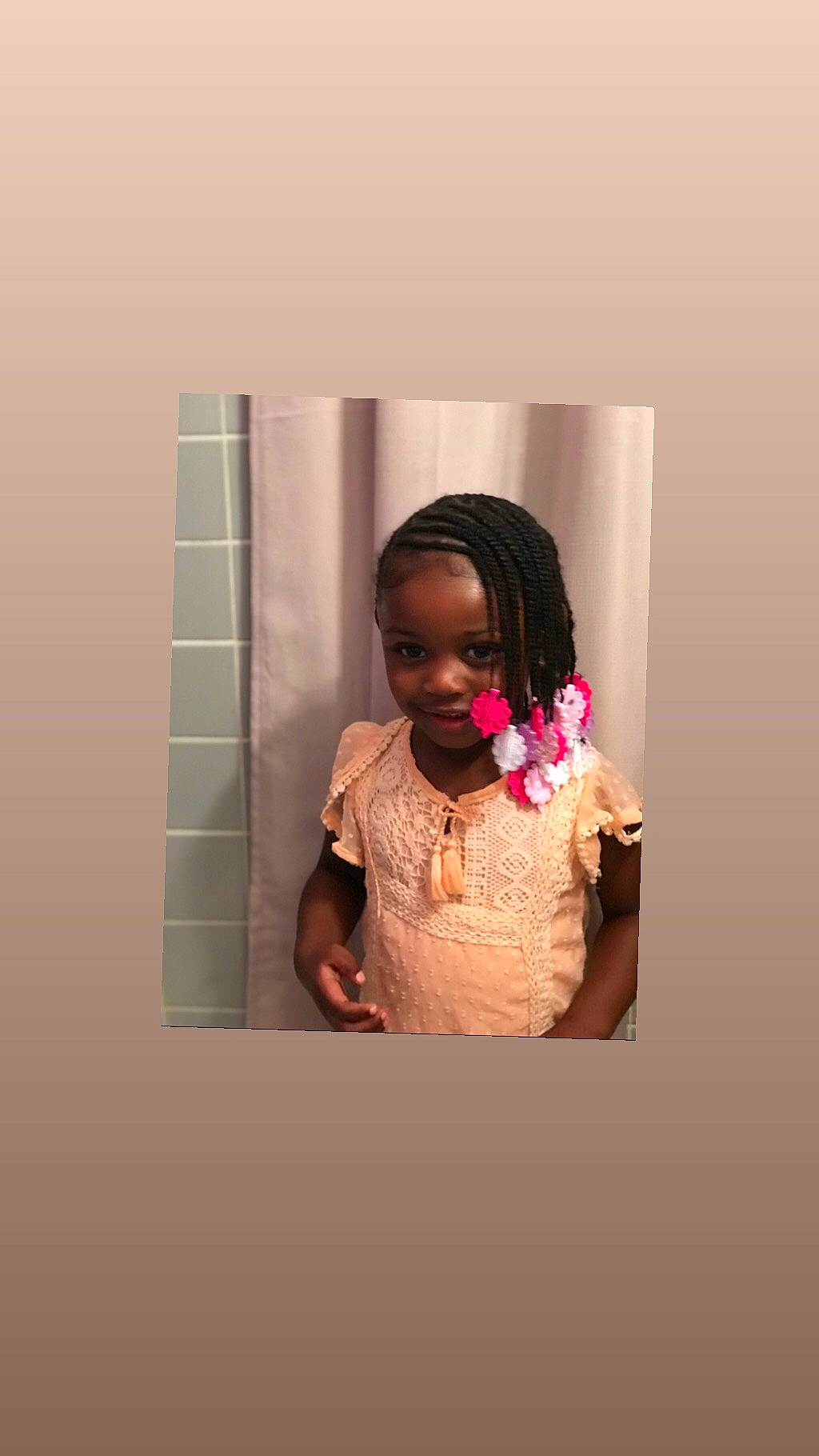 Samya is registered to the contest to win money with this photo: child, fun, head, material_property, person, photography, pink, toddler